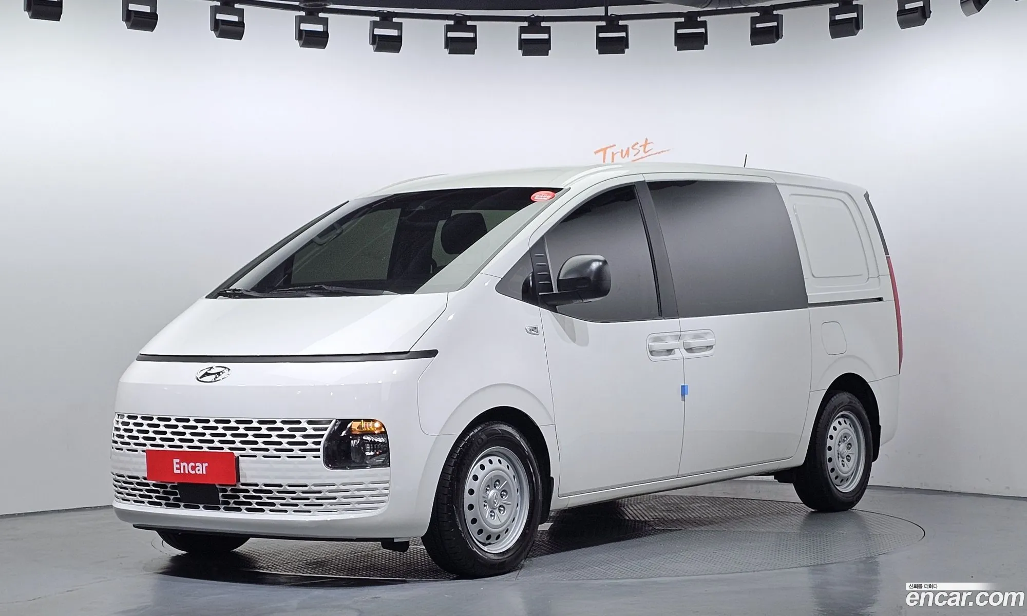 Hyundai Staria 2021 — 3