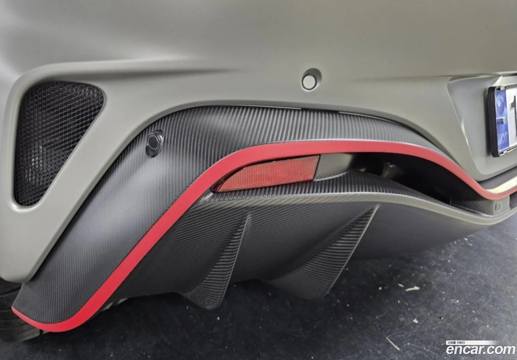 Aston Martin Vantage 2023 — 9
