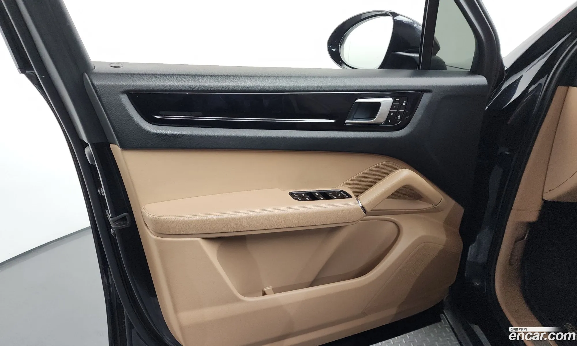 Porsche Cayenne 2020 WP1AA29Y7LDA11059 — 29