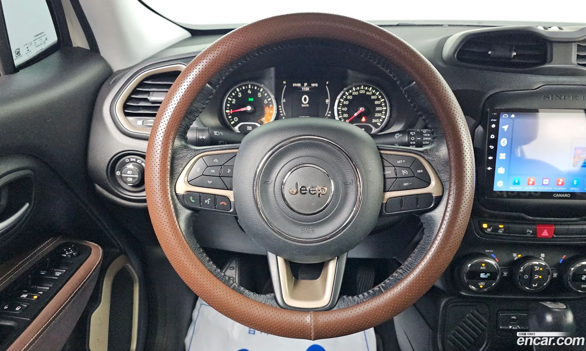 Jeep Renegade 2016 1C4BU0000GPD57555 — 11