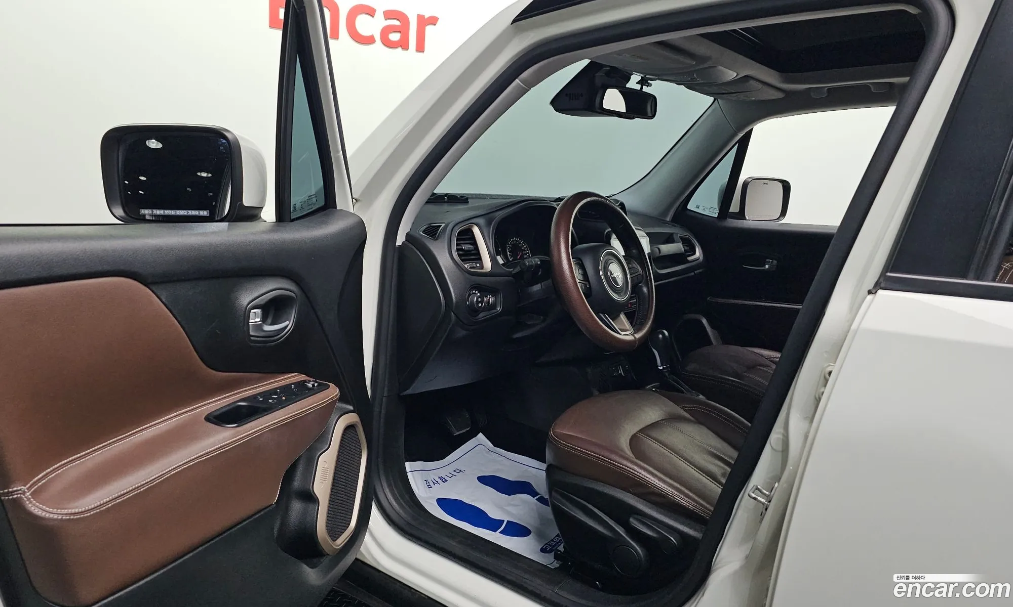 Jeep Renegade 2016 1C4BU0000GPD57555 — 6