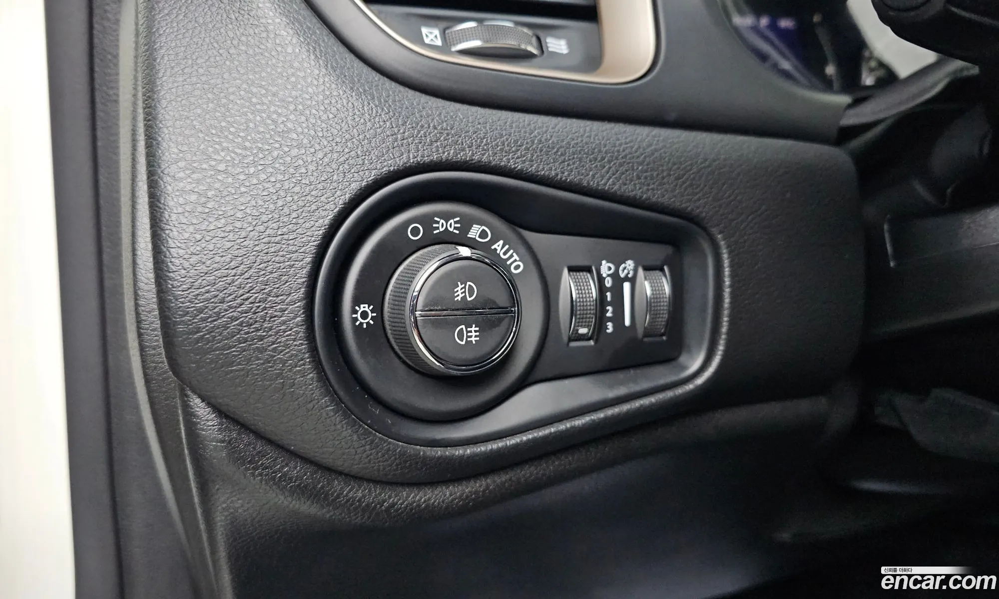 Jeep Renegade 2016 1C4BU0000GPD57555 — 18