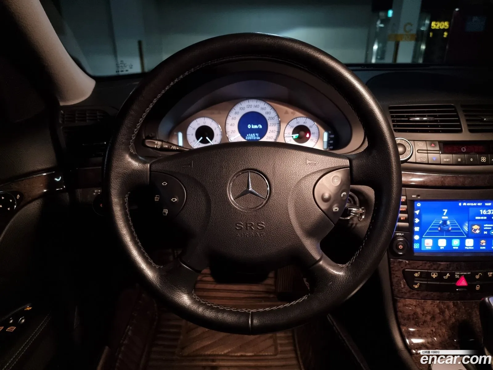 Mercedes-Benz E-Class W211 2005 — 11