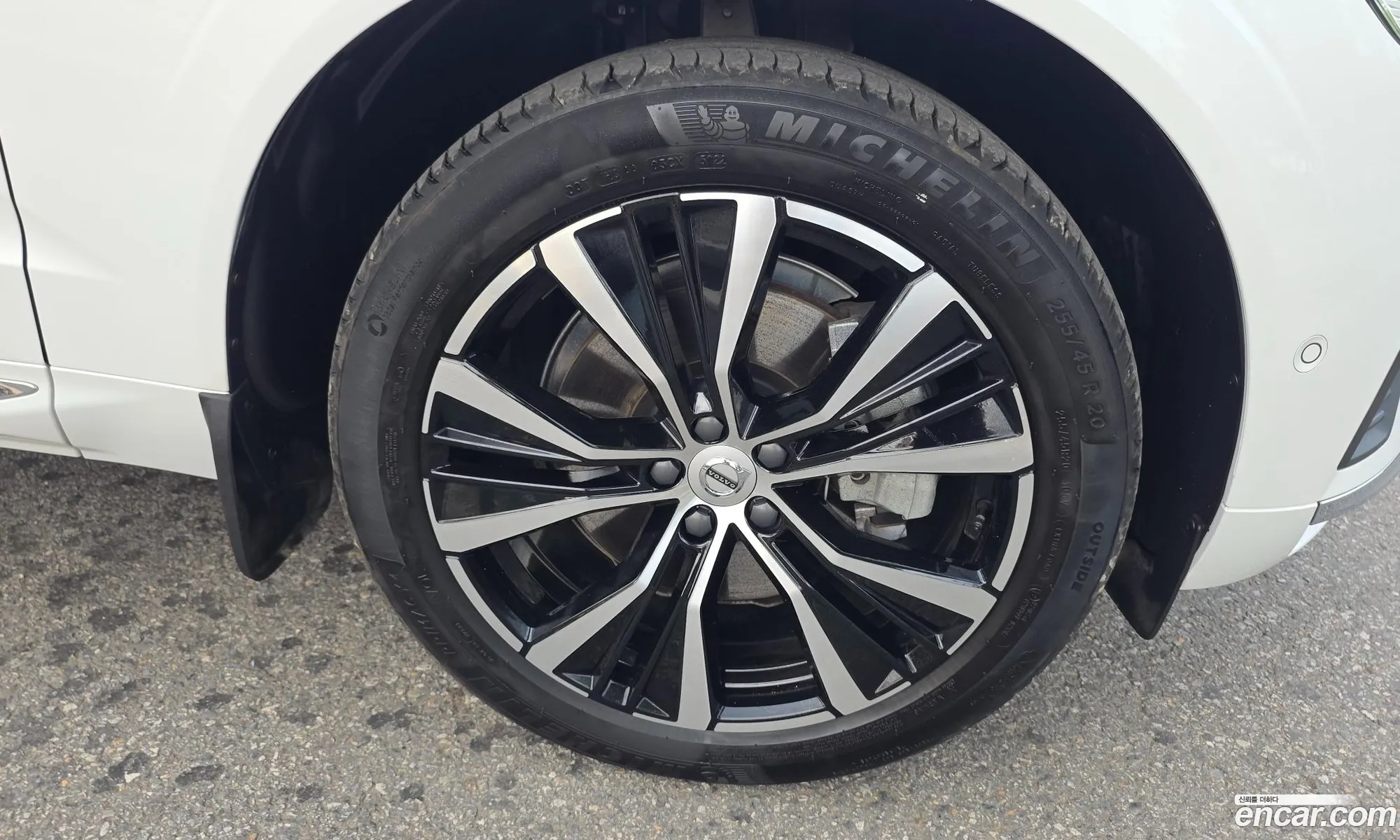 Volvo XC60 2023 — 7