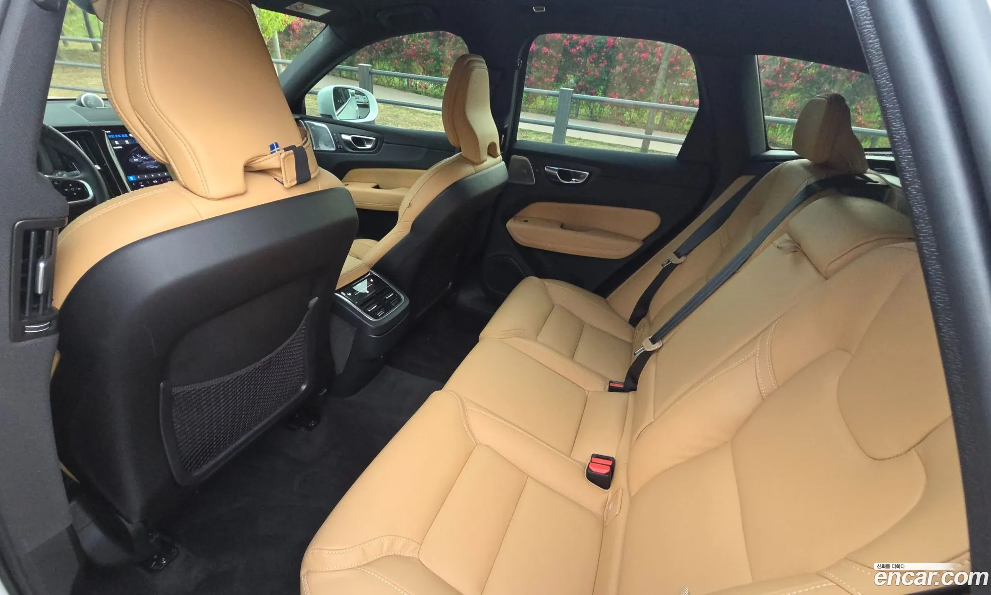 Volvo XC60 2023 — 14