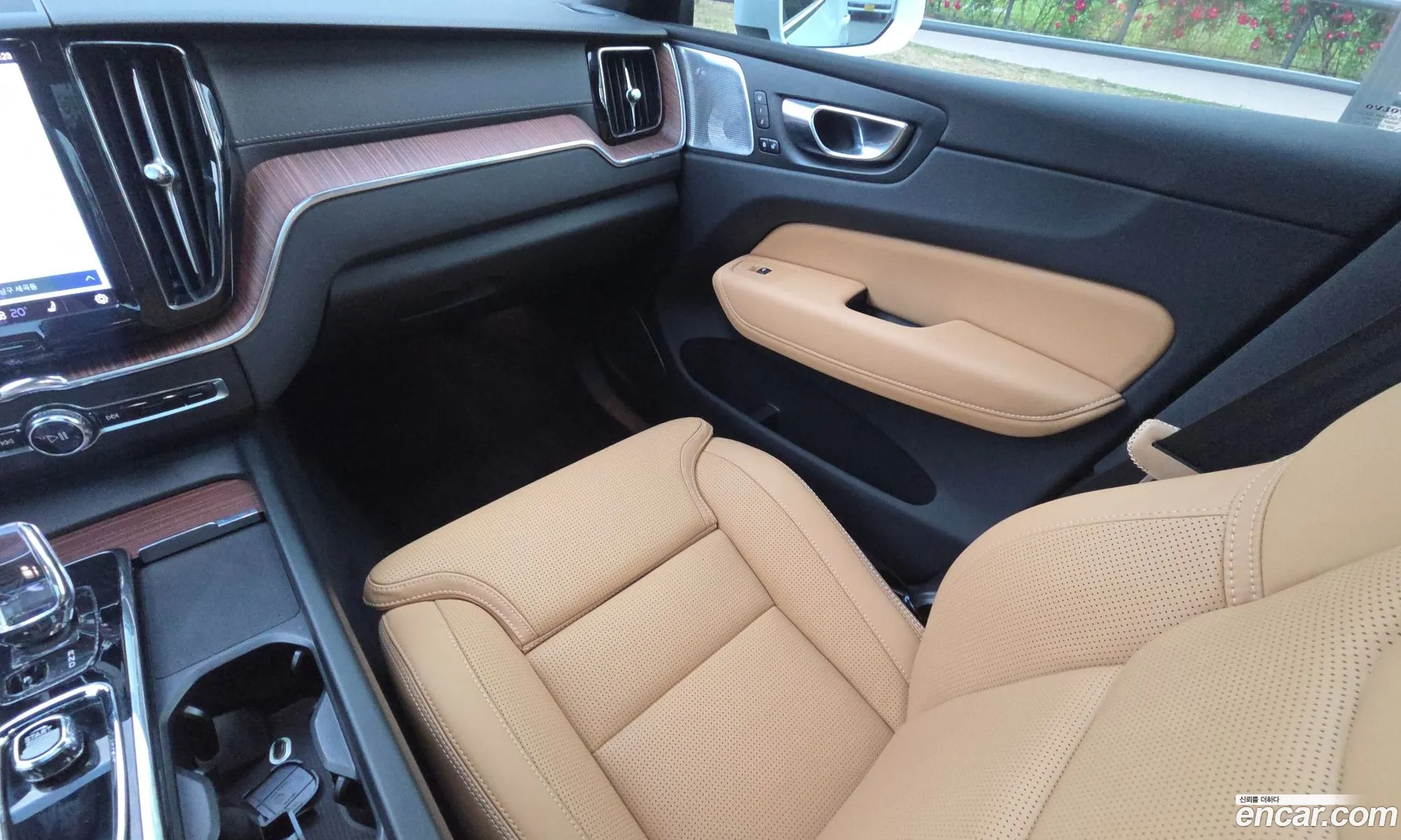 Volvo XC60 2023 — 8