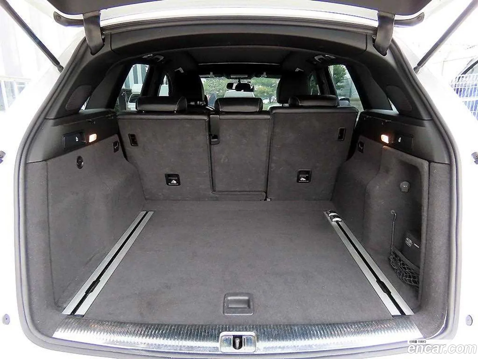 Audi SQ5 2016 — 12