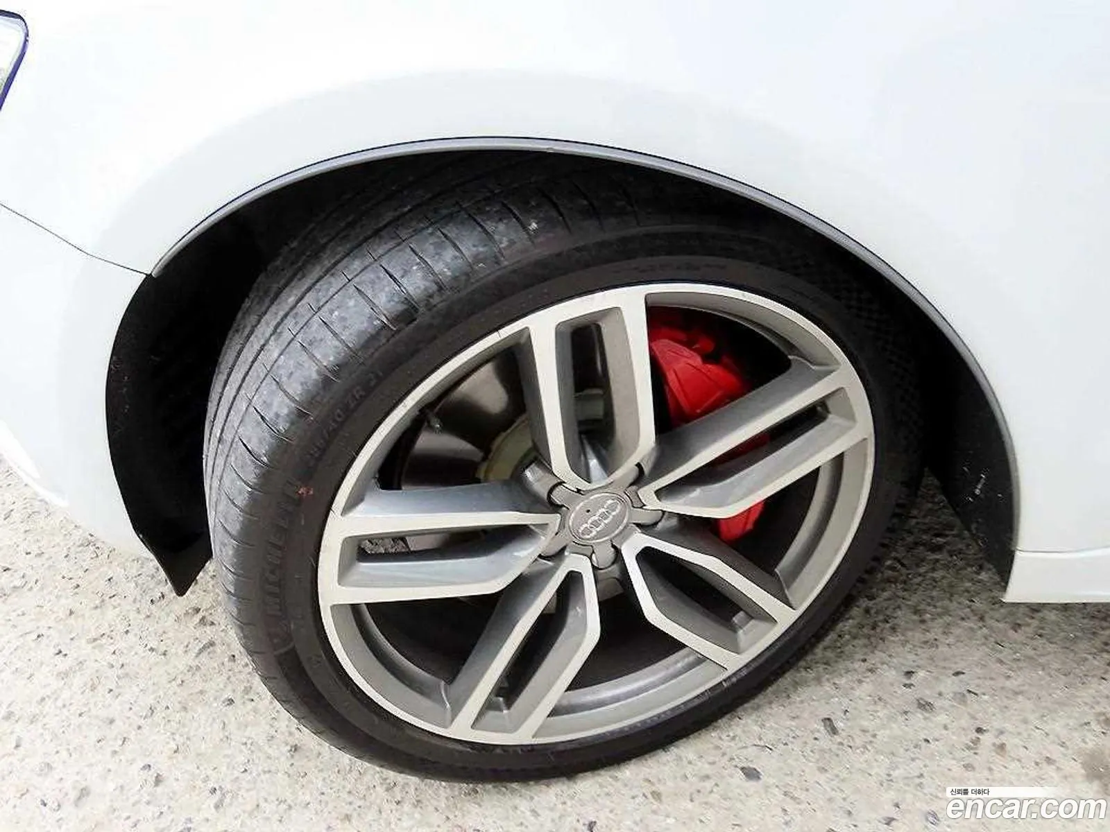 Audi SQ5 2016 — 11