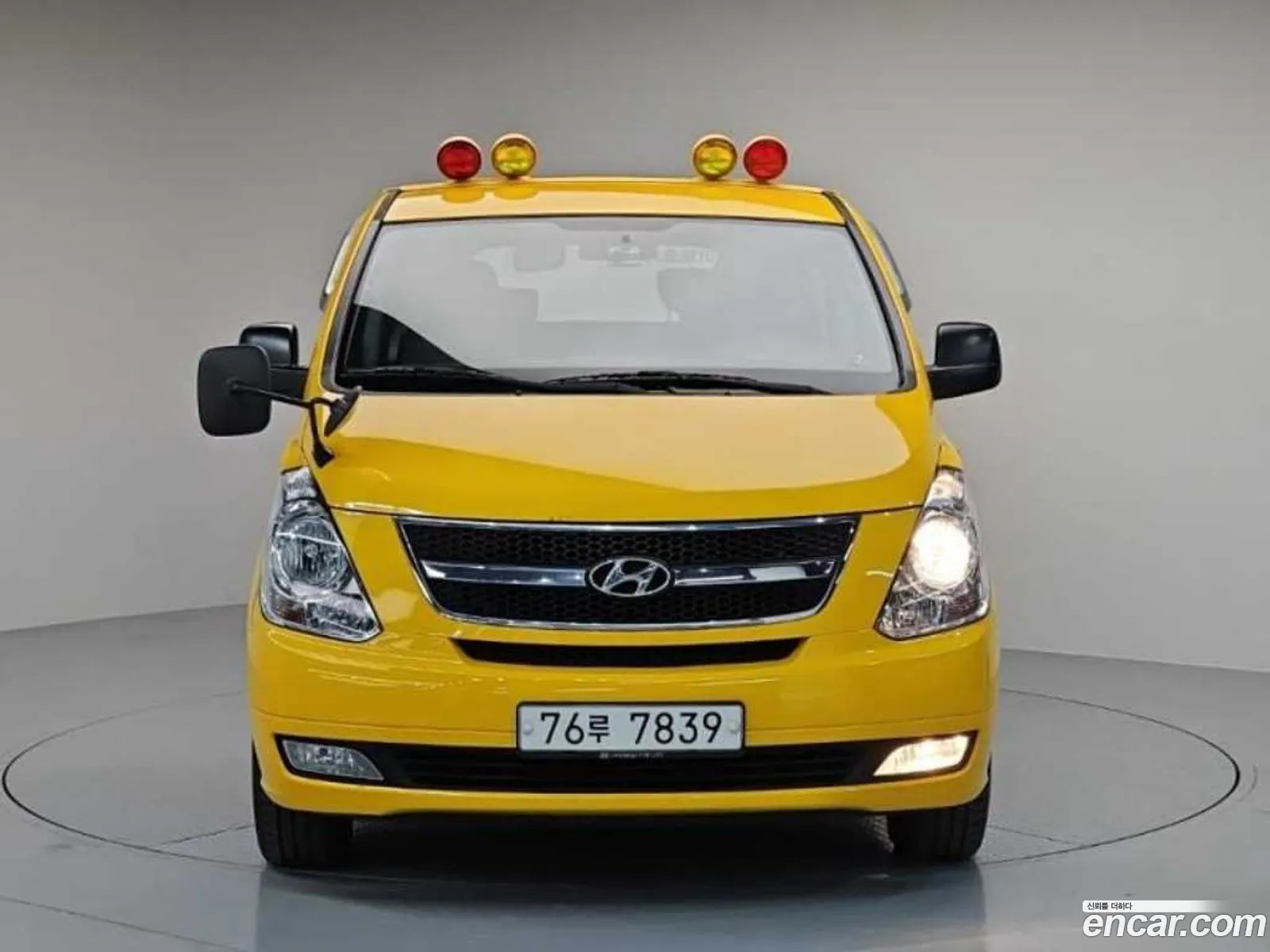 Hyundai Grand Starex 2014 — 19