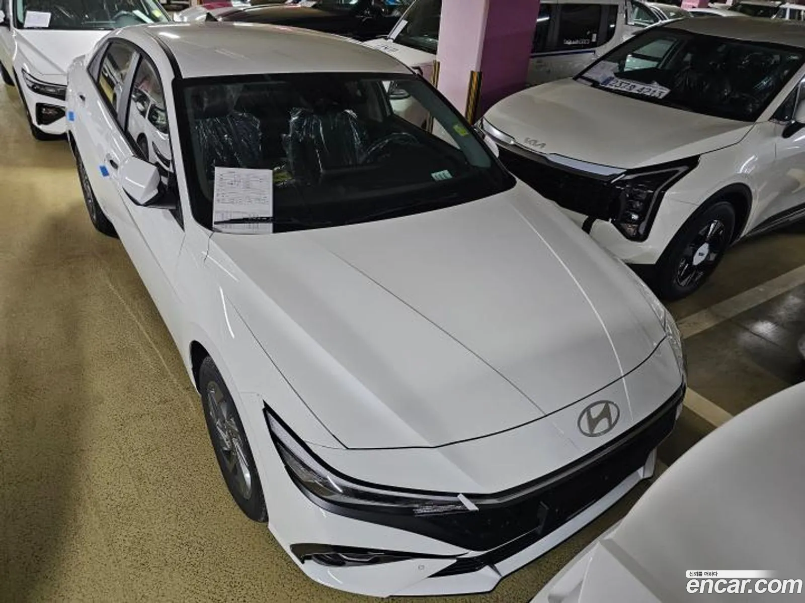 Hyundai Elantra 2026 — 4