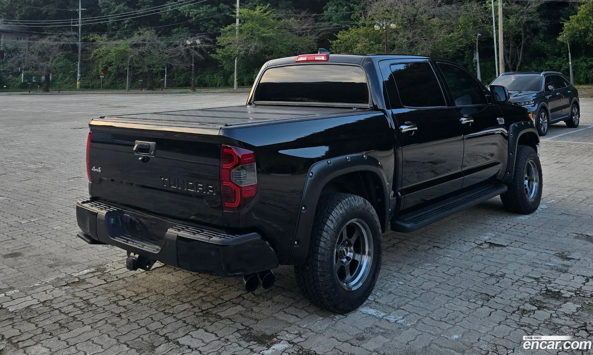 Toyota Tundra 2021 — 7