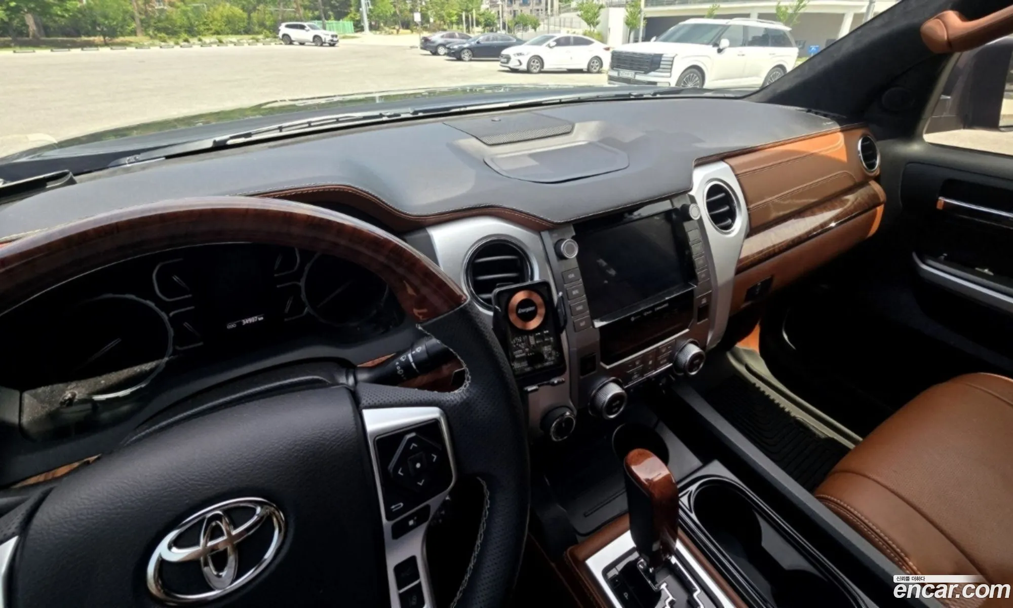 Toyota Tundra 2021 — 2