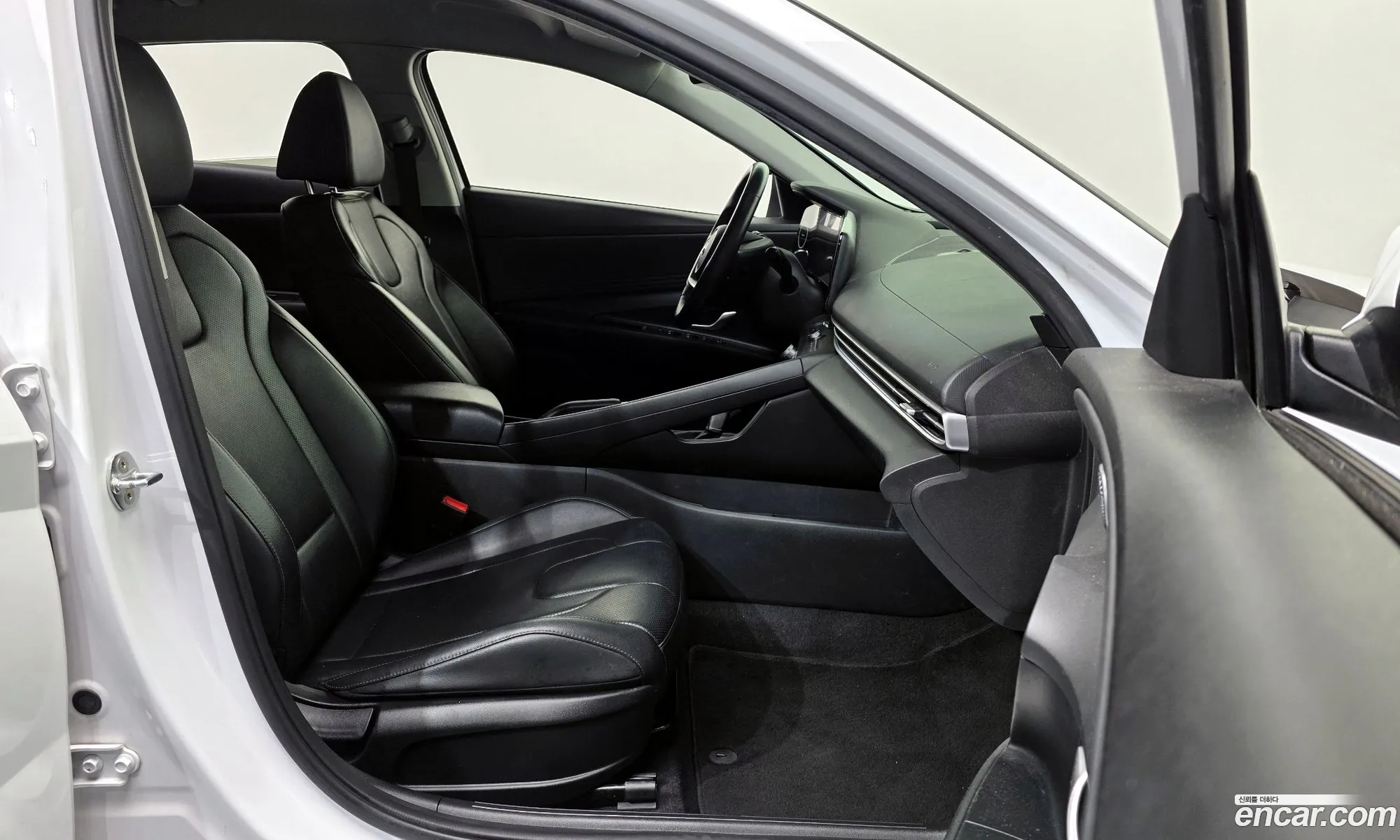 Hyundai Elantra 2021 — 2