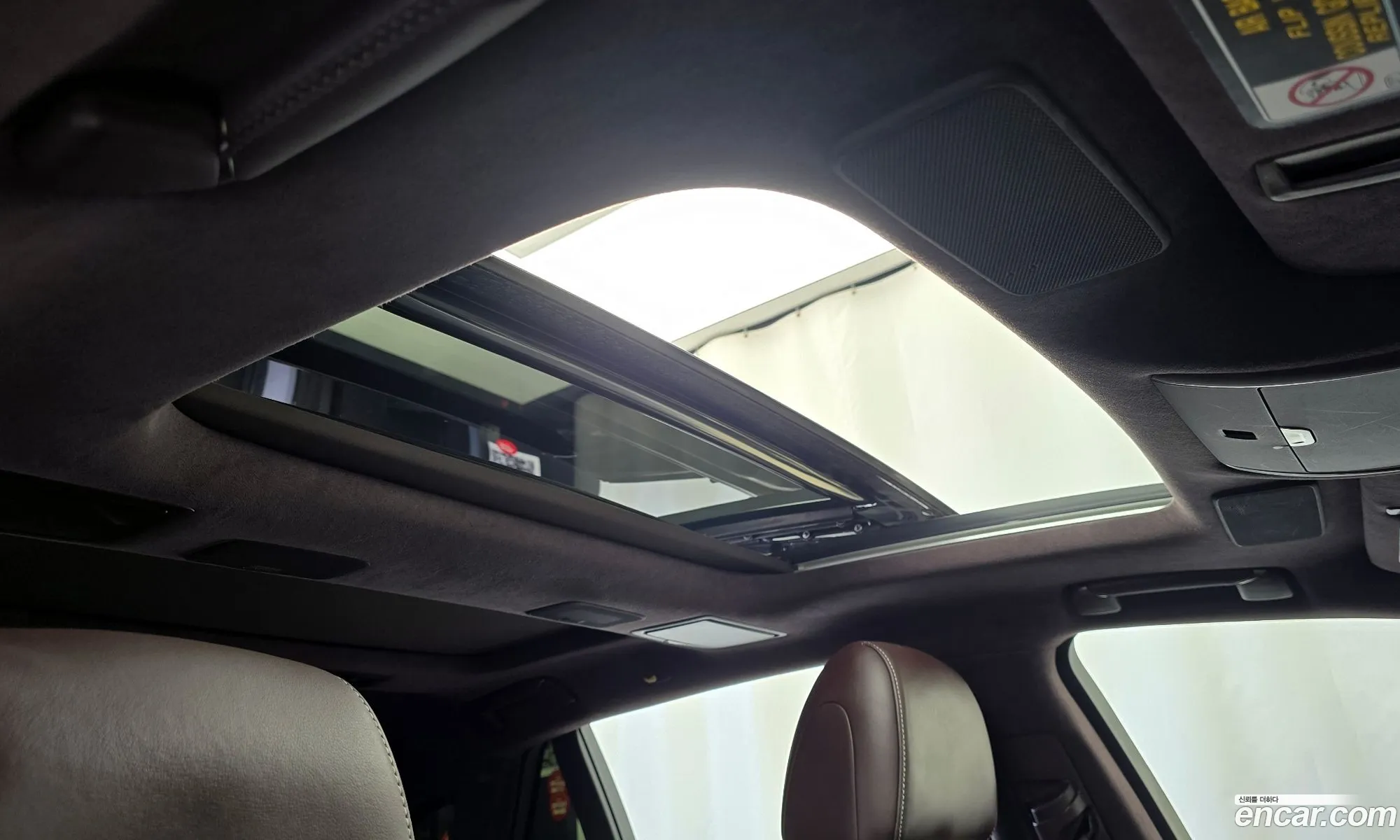 Lexus LS500 2019 — 14