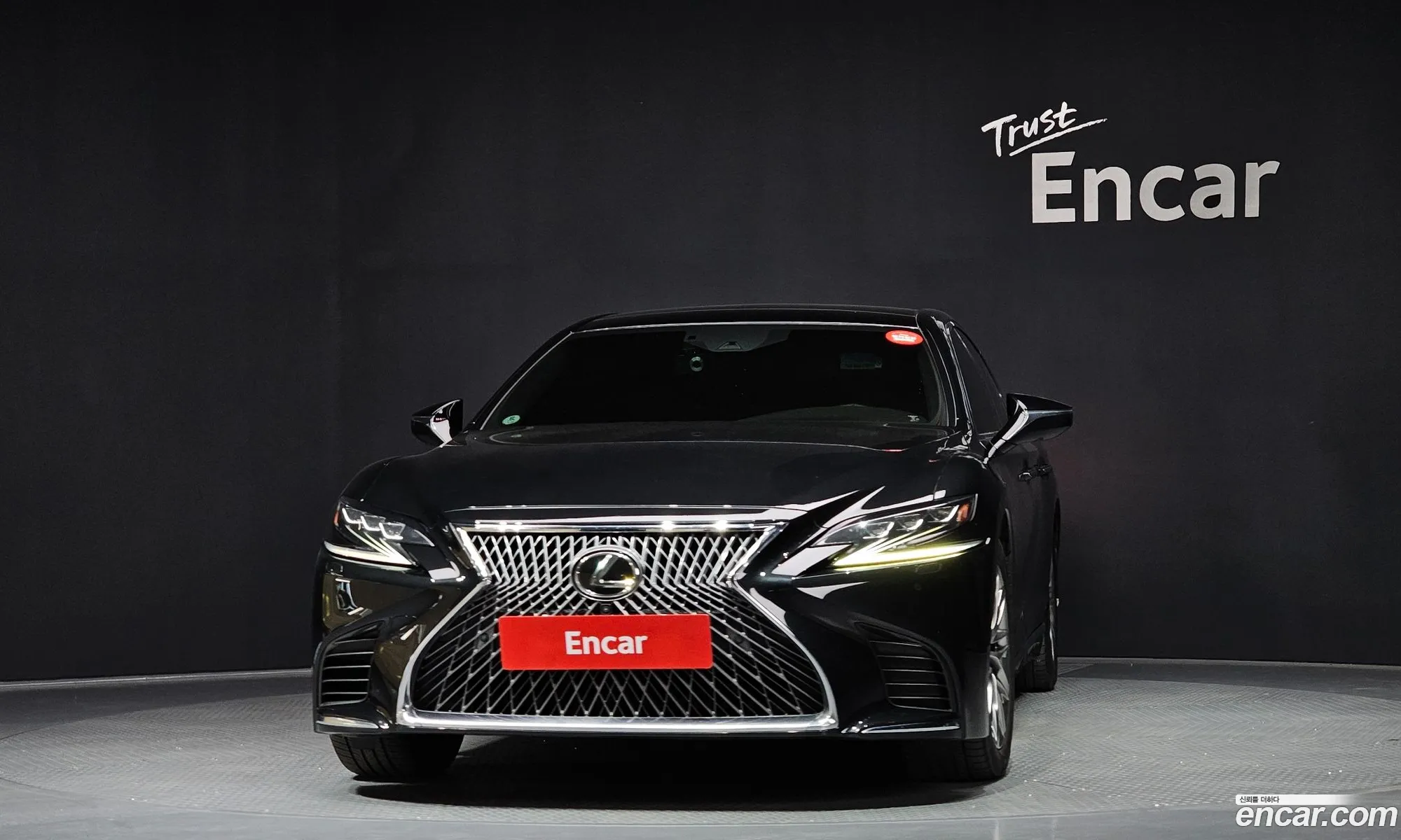 Lexus LS500 2019 — 16
