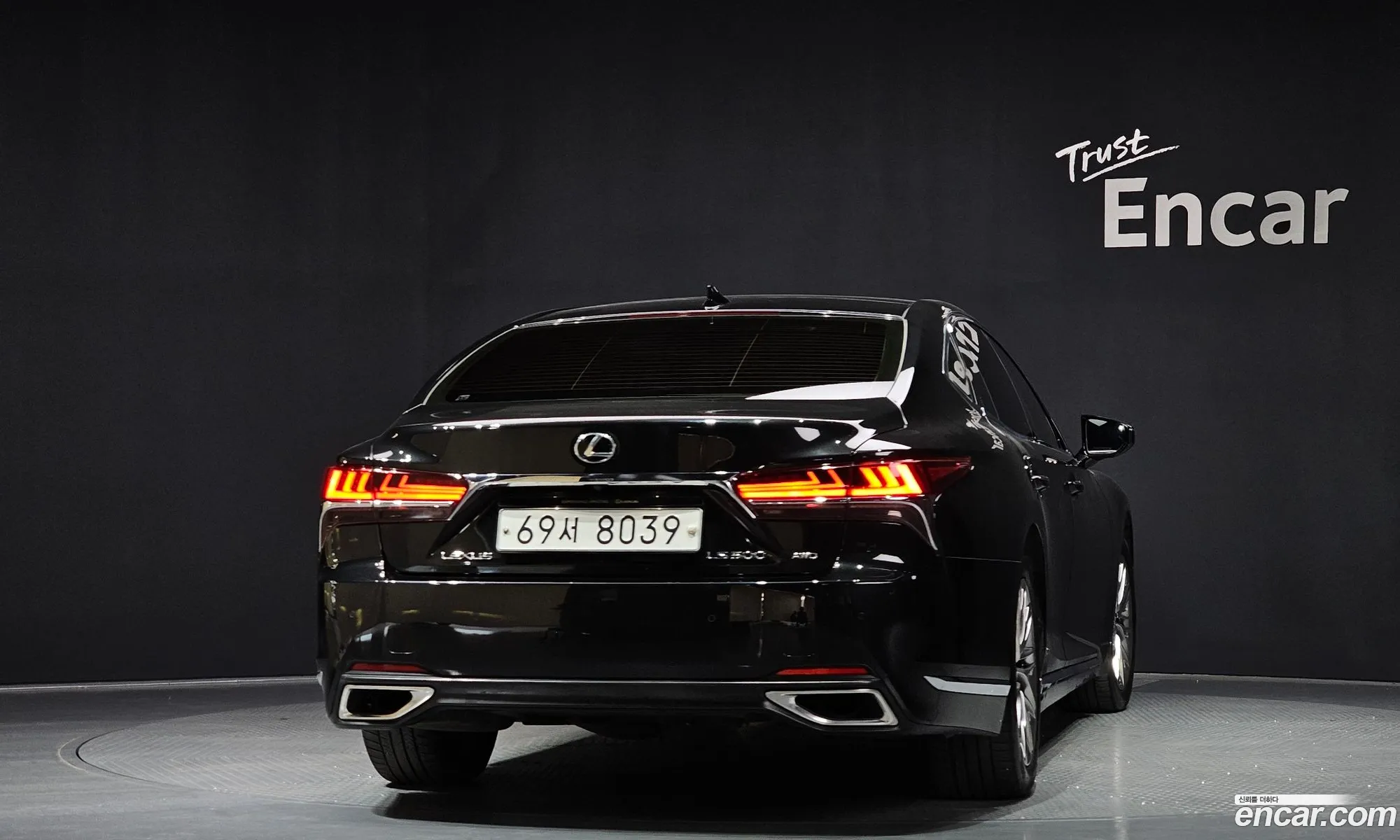 Lexus LS500 2019 — 2