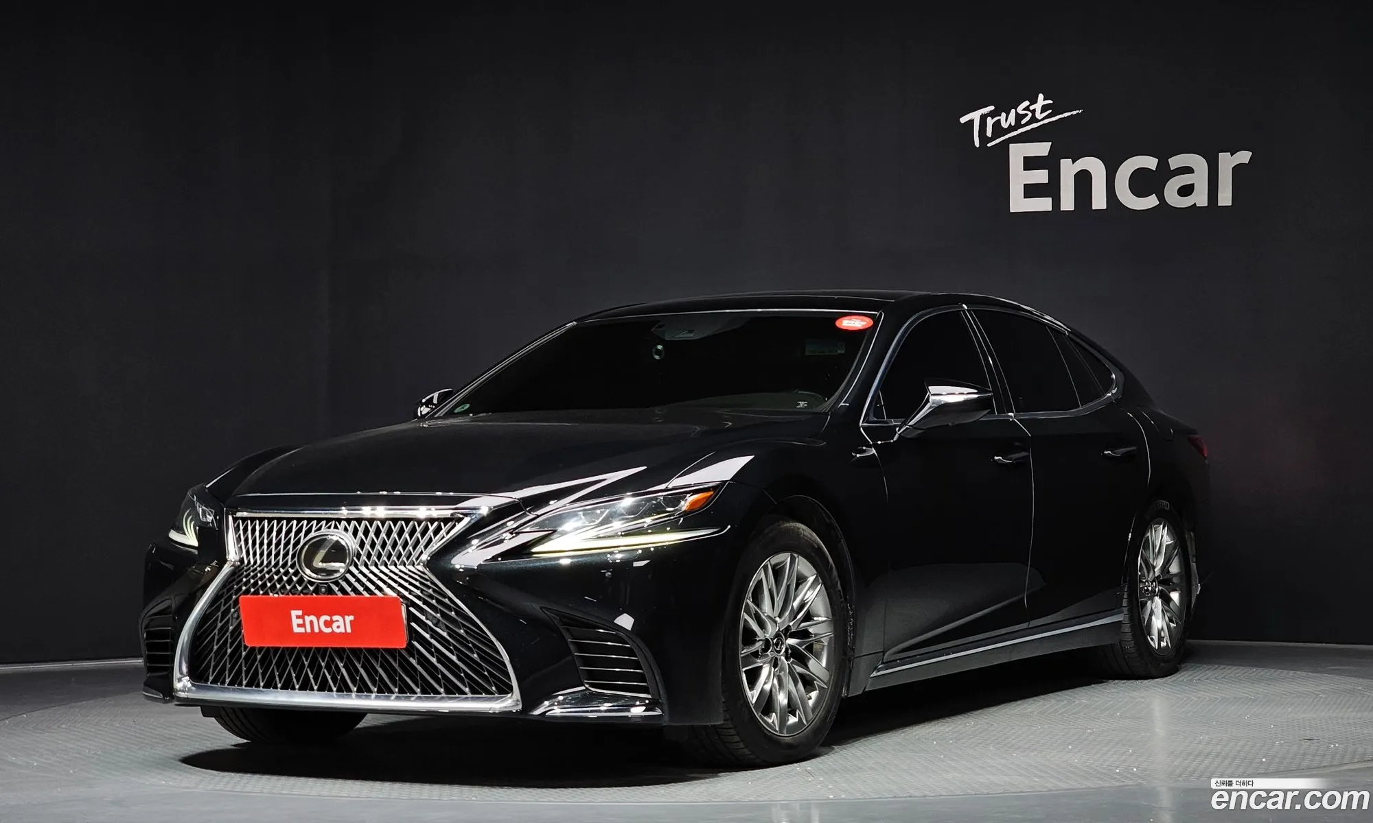 Lexus LS500 2019 — 20