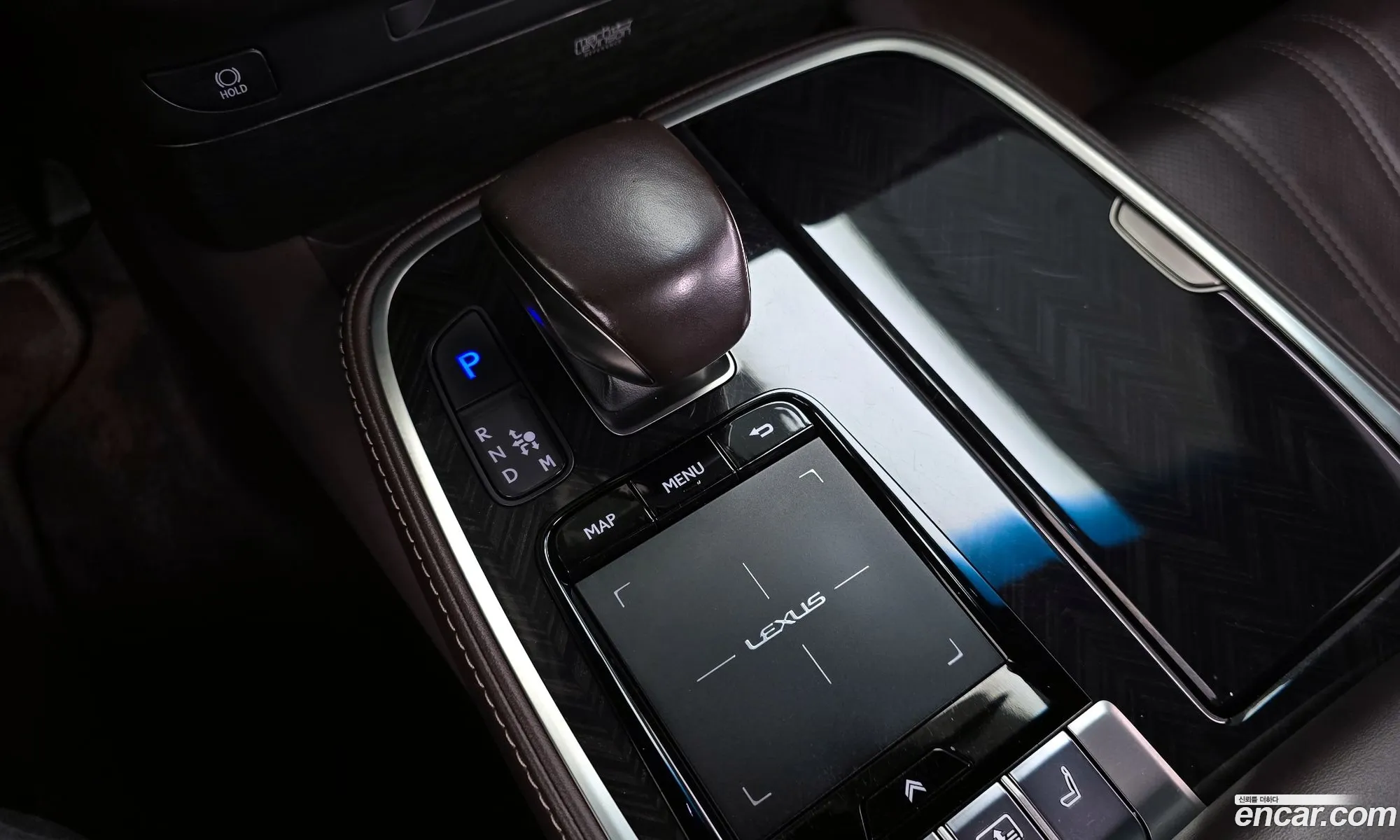 Lexus LS500 2019 — 3