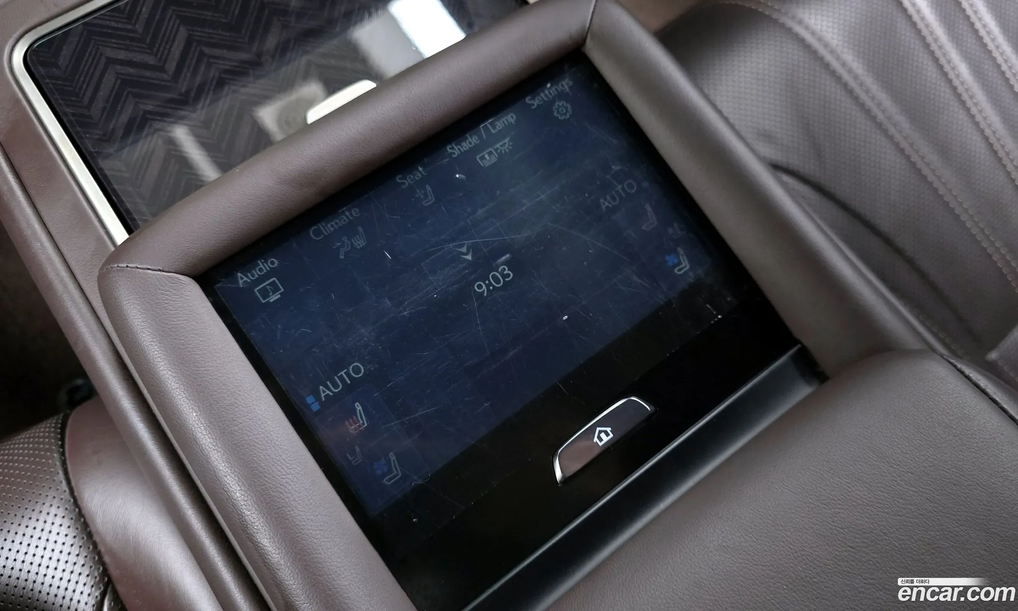 Lexus LS500 2019 — 17