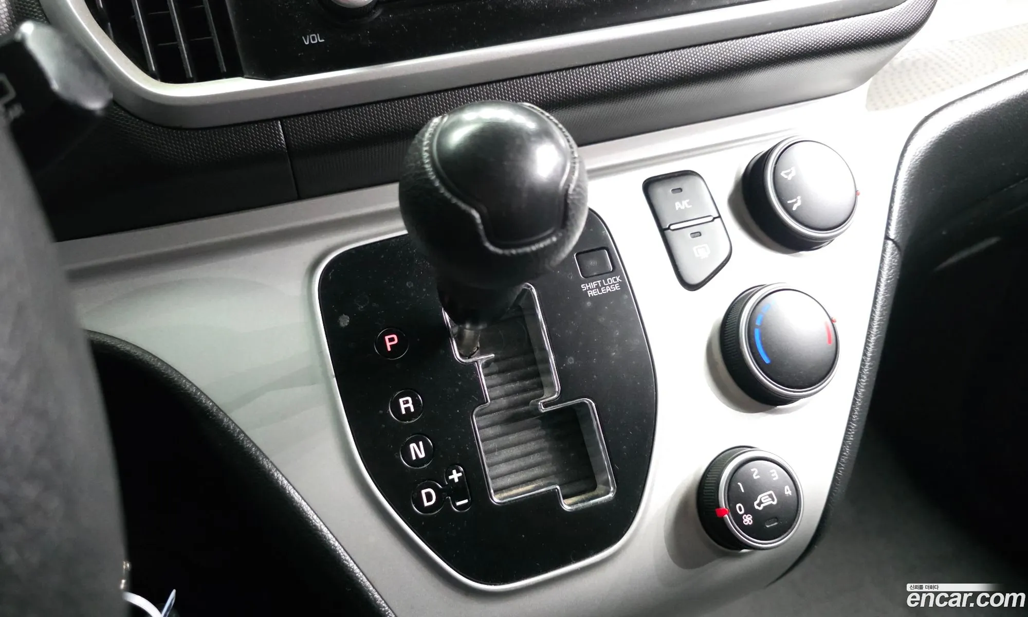 Kia Ray 2022 KNACF911BNT299062 — 12