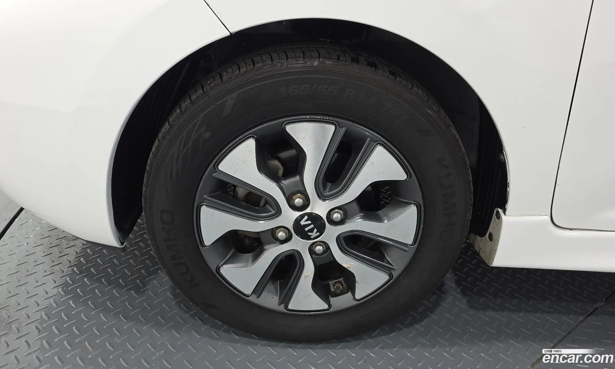 Kia Morning 2016 KNABX511BGT373757 — 5