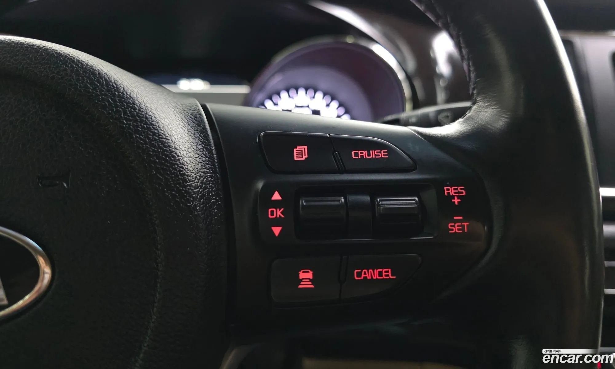 Kia Carnival 2018 KNAME81ABKS462796 — 25