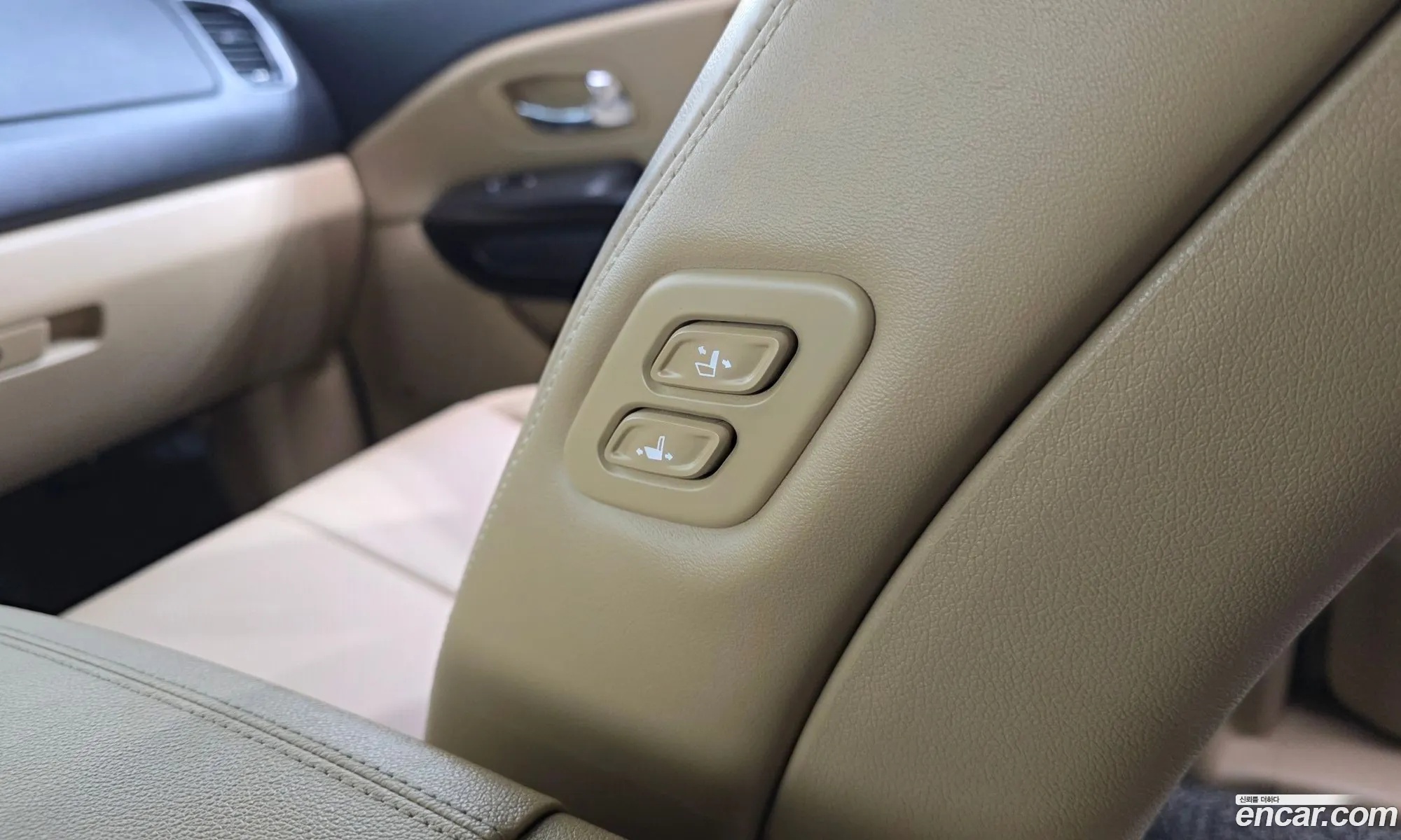 Kia Carnival 2018 KNAME81ABKS462796 — 9