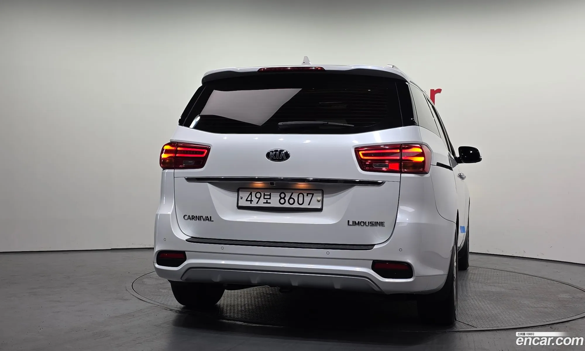 Kia Carnival 2018 KNAME81ABKS462796 — 29