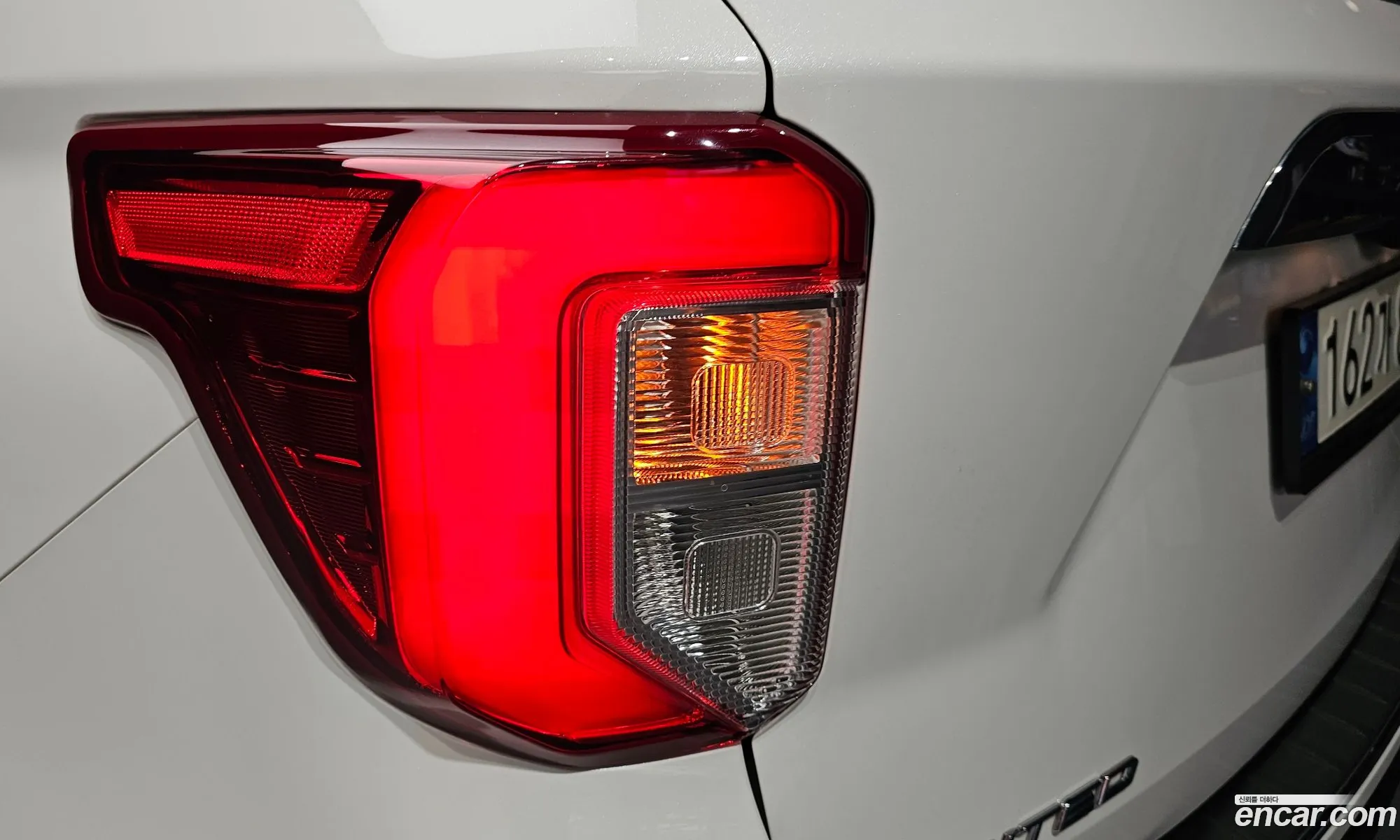 Ford Explorer 6th Gen 2020 1FMSK8FH4LGB69993 — 20