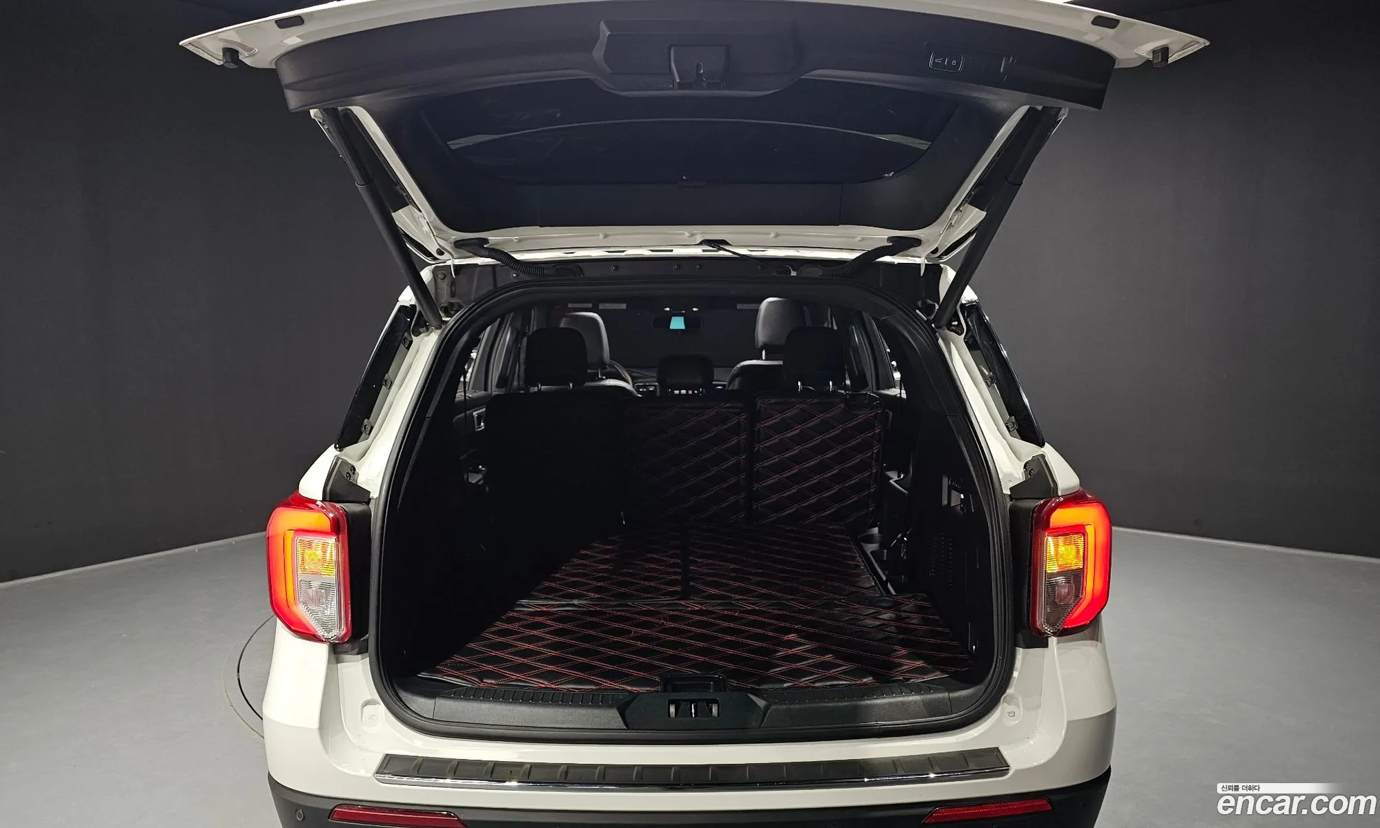 Ford Explorer 6th Gen 2020 1FMSK8FH4LGB69993 — 11