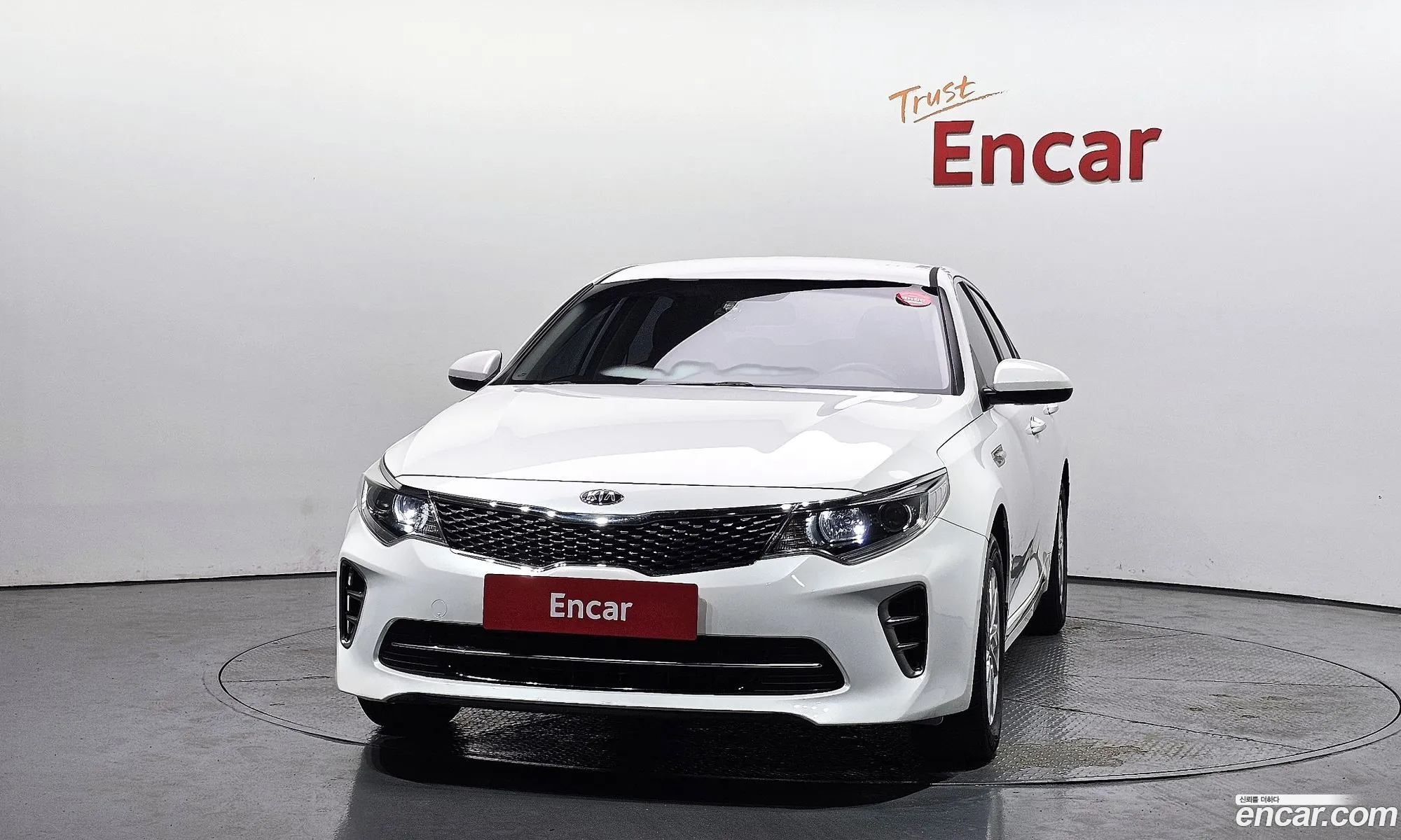 Kia K5 2017 KNAGS416BJA215518 — 3