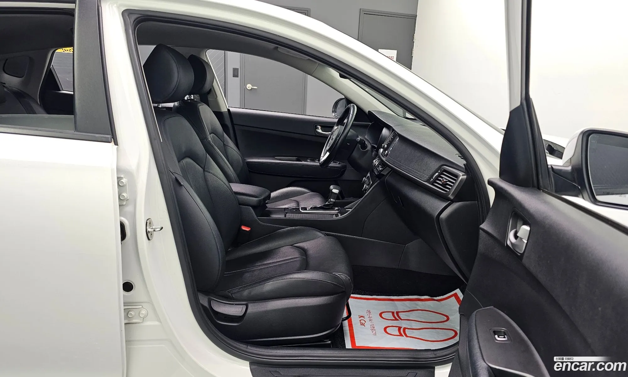 Kia K5 2017 KNAGS416BJA215518 — 7