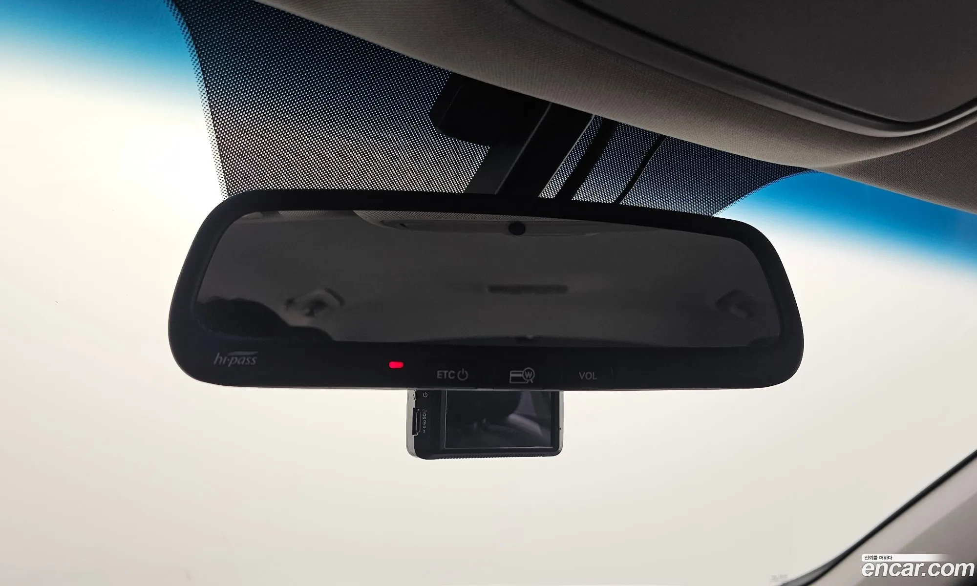 Kia K5 2017 KNAGS416BJA215518 — 9