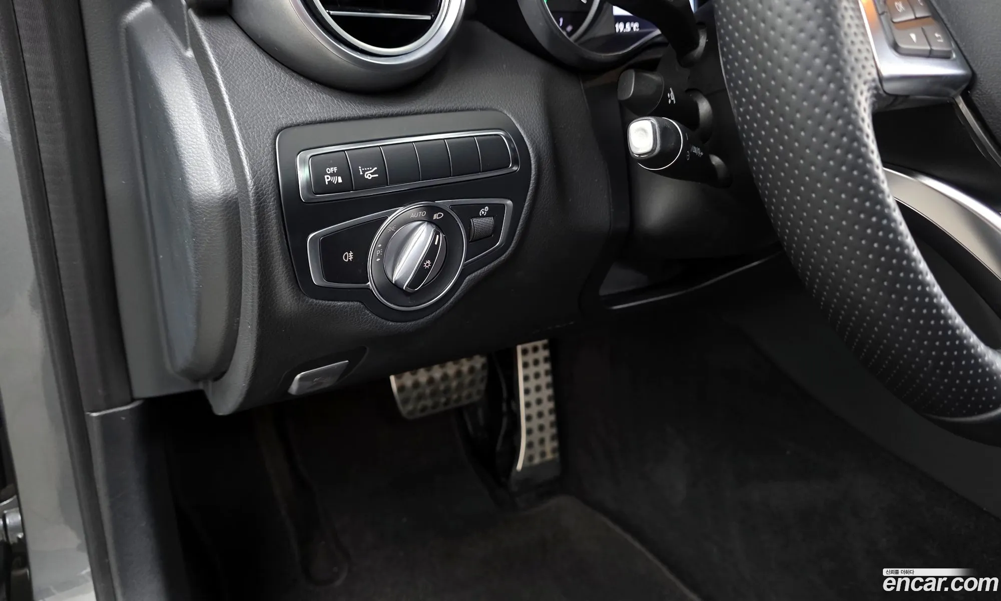 Mercedes-Benz C-Class W205 2017 WDDWJ4CB3HF546768 — 9