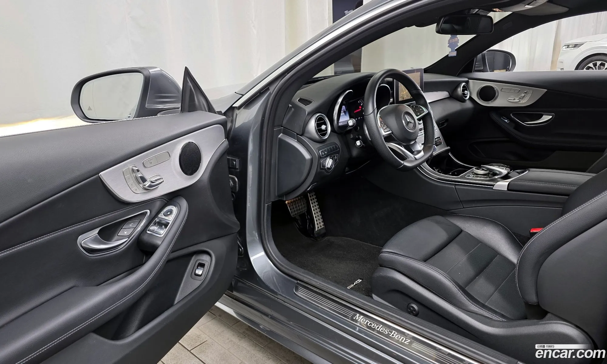 Mercedes-Benz C-Class W205 2017 WDDWJ4CB3HF546768 — 18