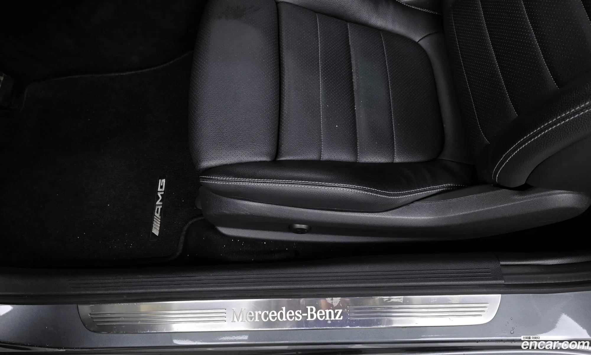 Mercedes-Benz C-Class W205 2017 WDDWJ4CB3HF546768 — 26