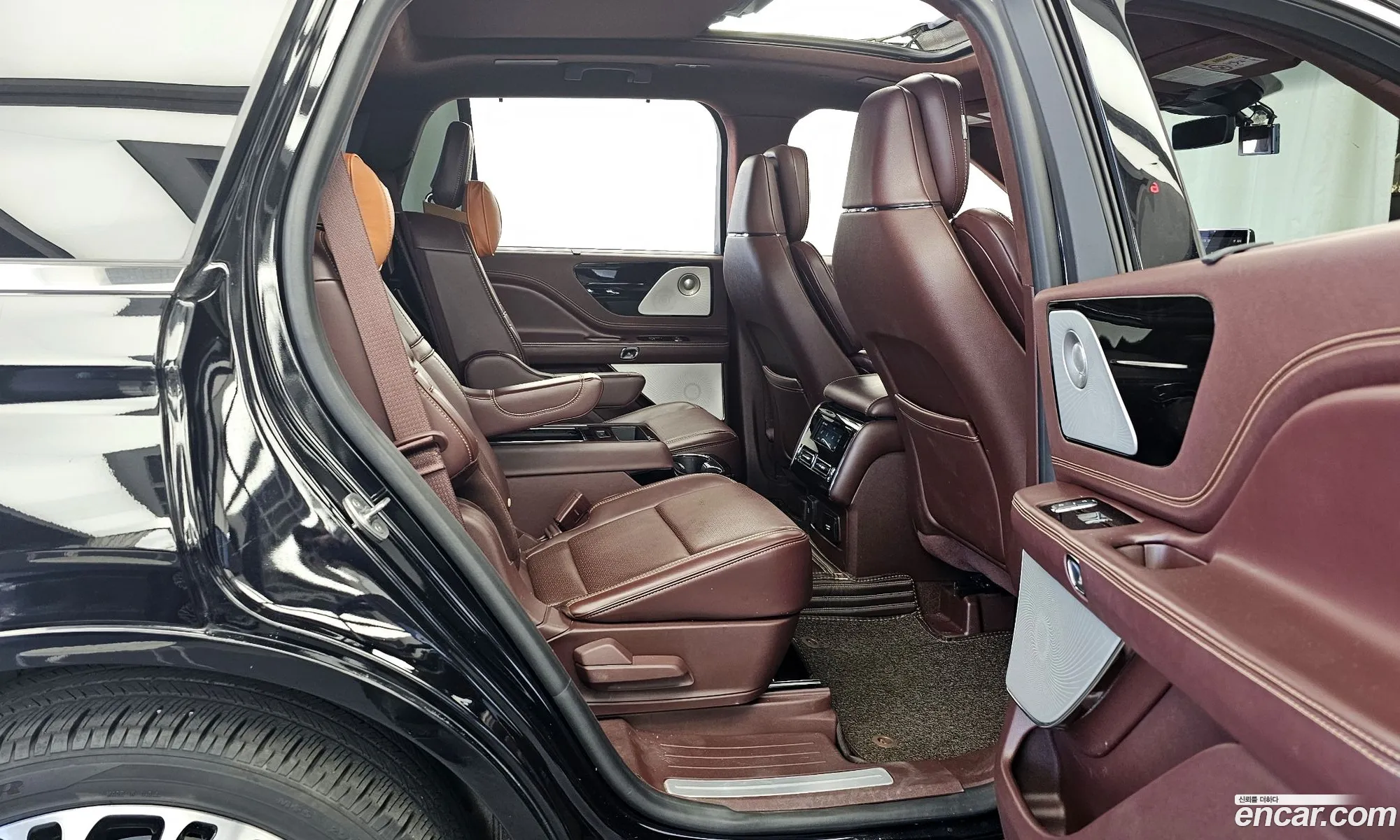 Lincoln Aviator 2020 5LM5J9XC5MGL01229 — 20