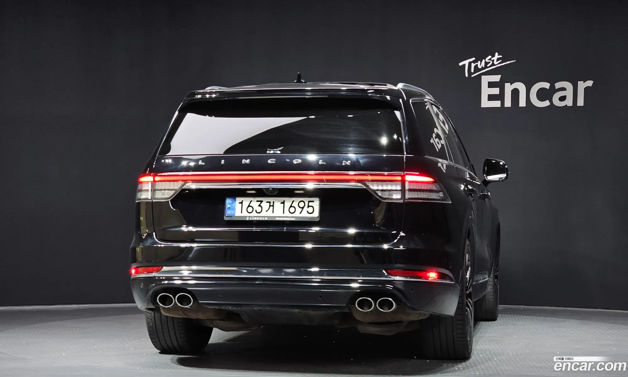 Lincoln Aviator 2020 5LM5J9XC5MGL01229 — 28