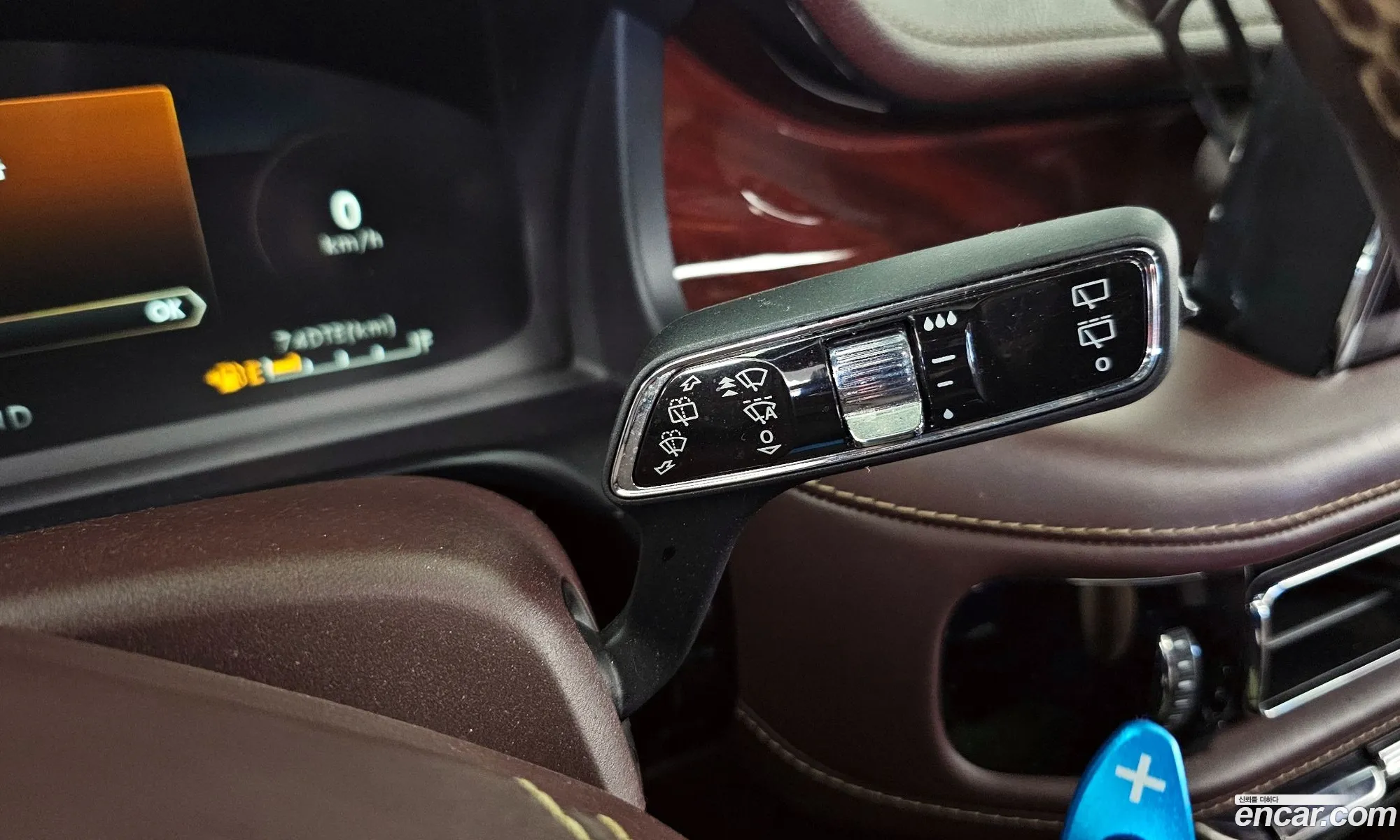 Lincoln Aviator 2020 5LM5J9XC5MGL01229 — 2