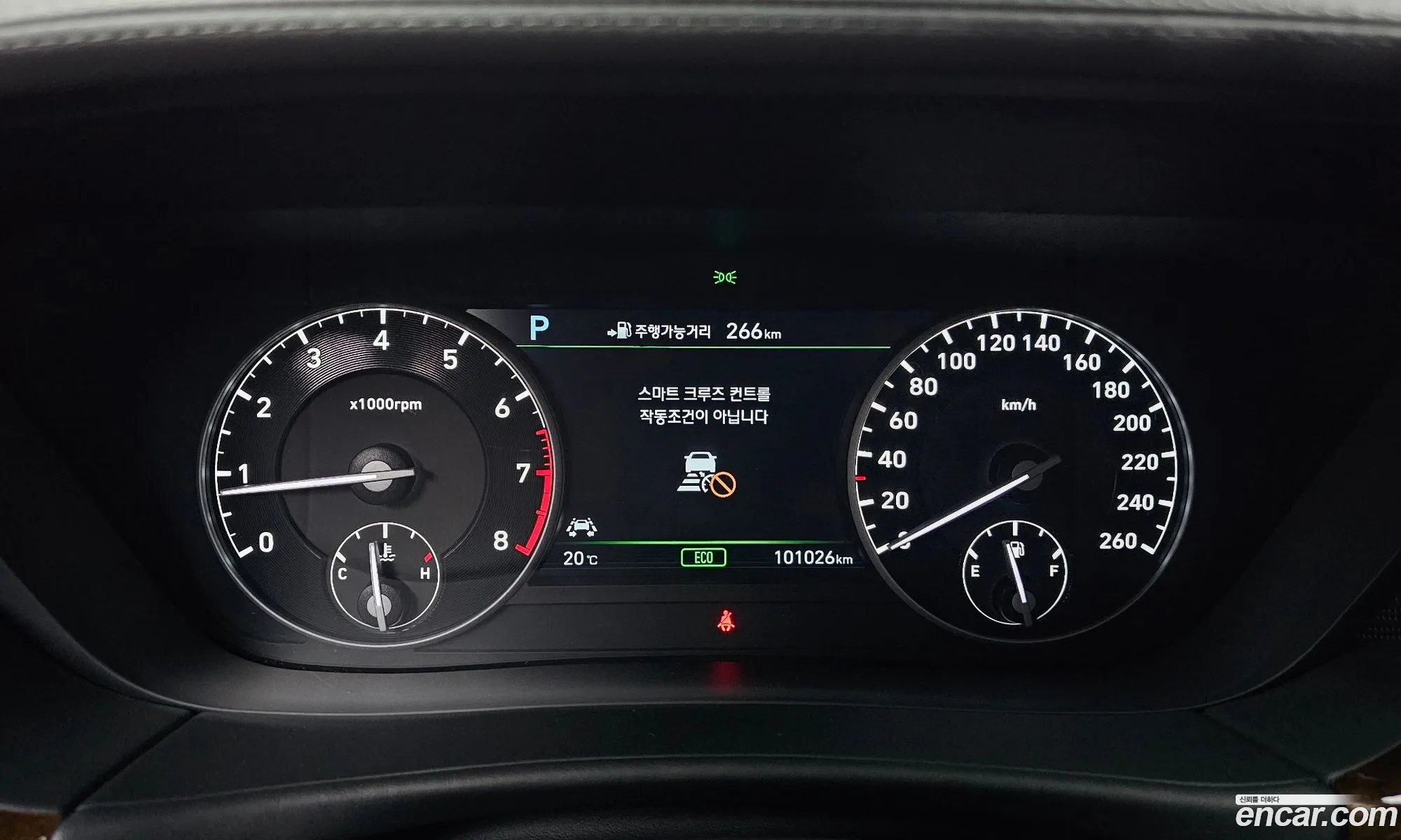 Genesis EQ900 2017 — 16