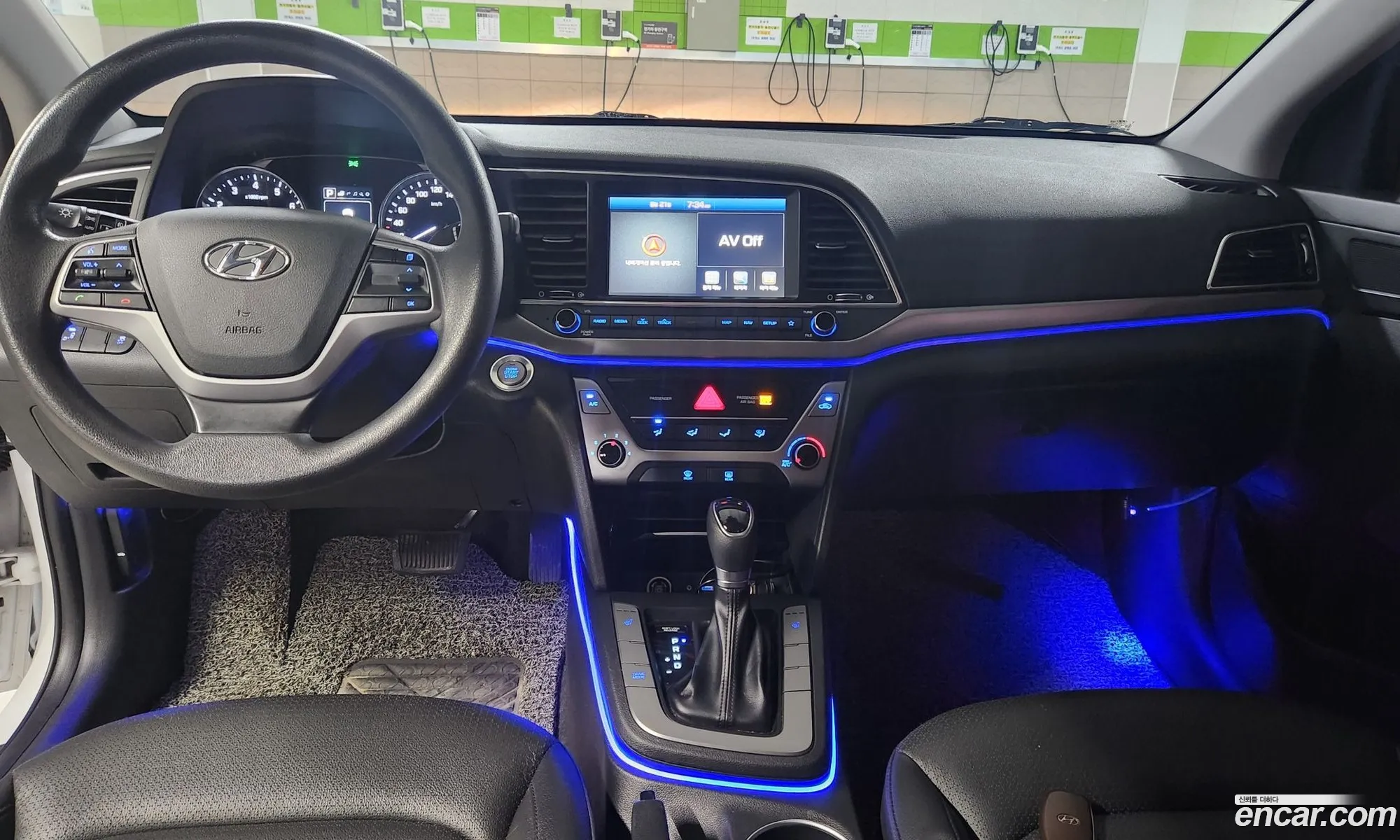 Hyundai Elantra AD 2018 — 5