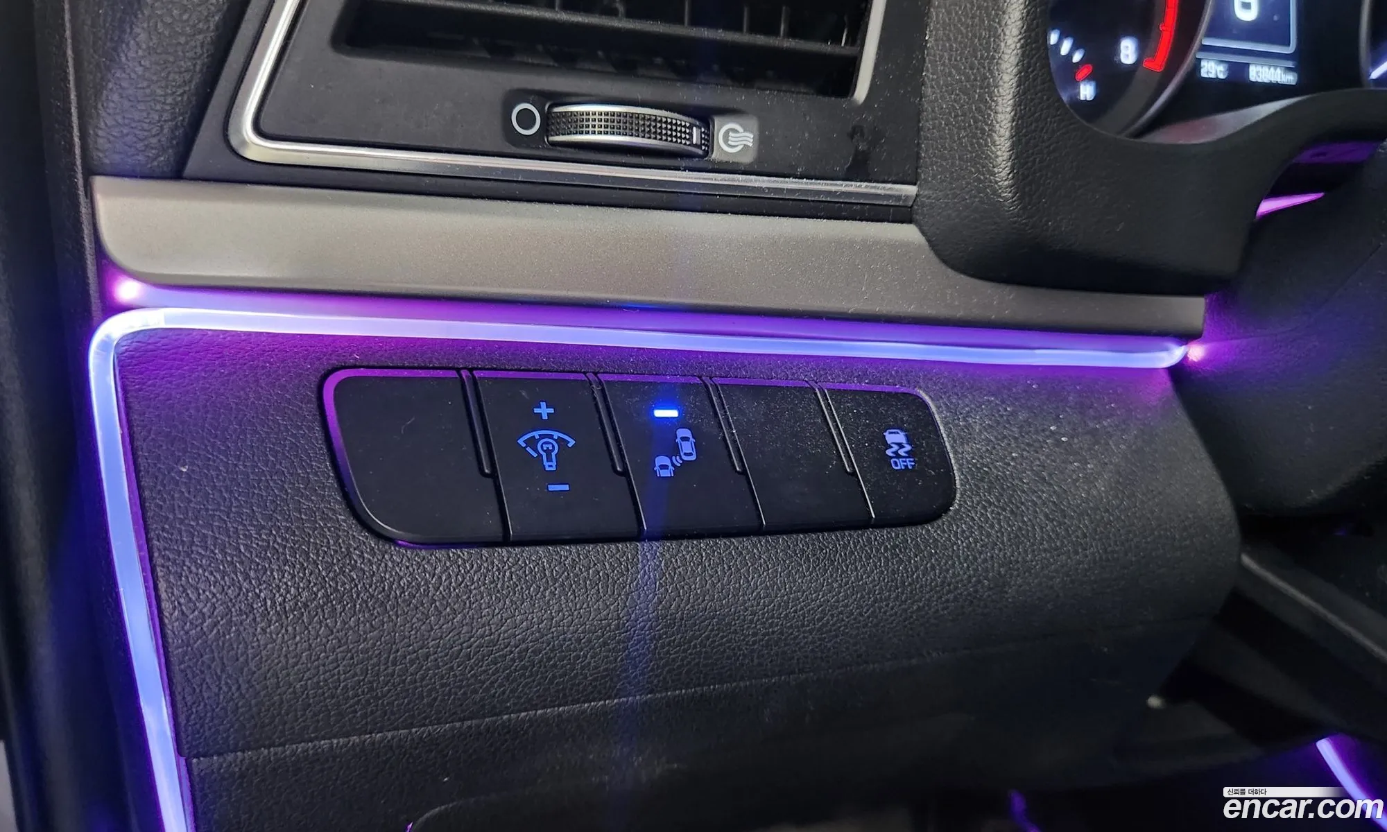 Hyundai Elantra AD 2018 — 8