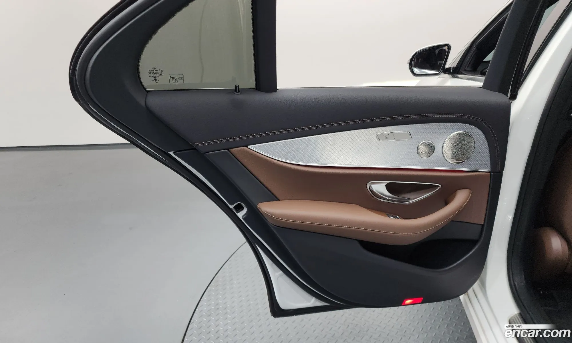 Mercedes-Benz E-Class W213 2021 — 32