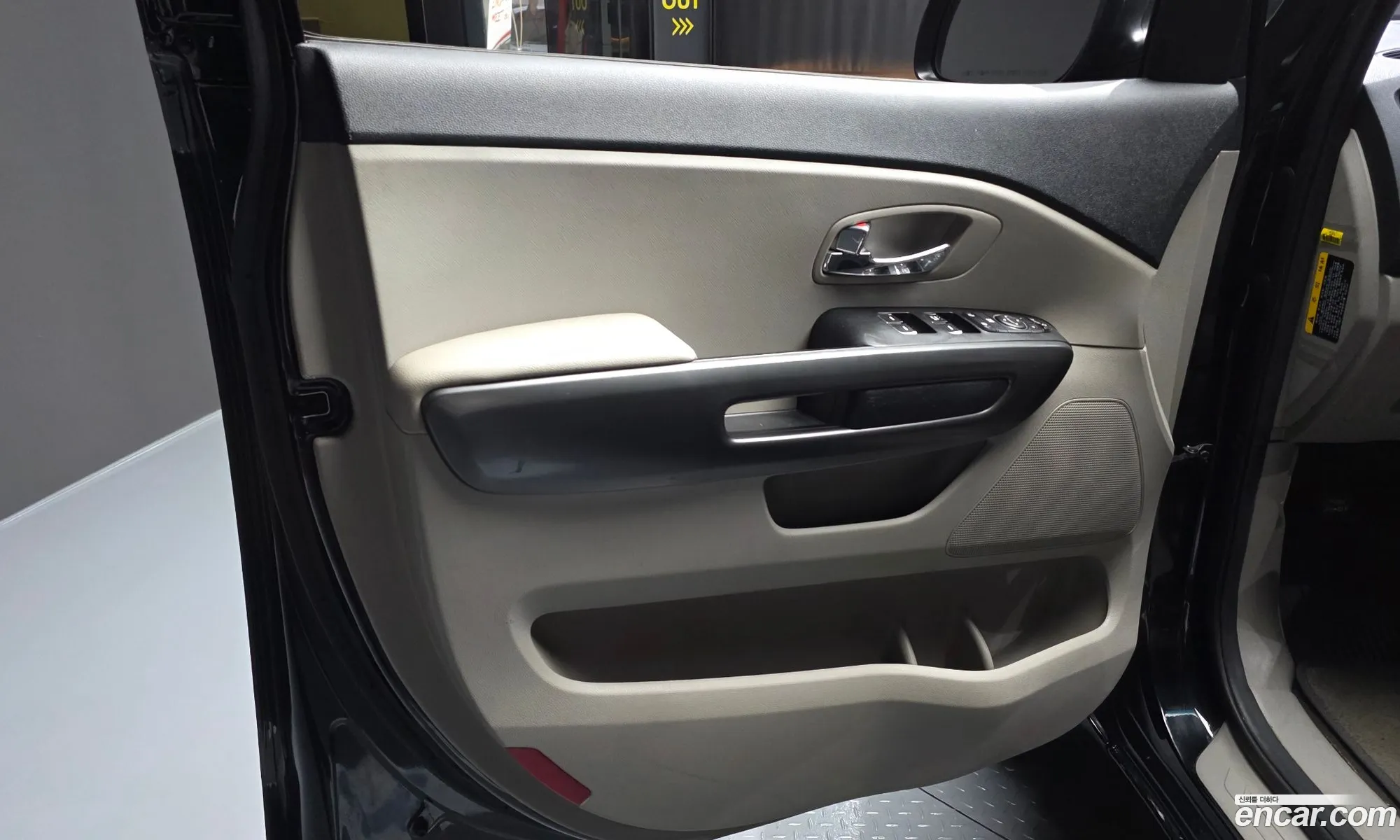 Kia Carnival 2019 KNAMB81ABLS628315 — 12
