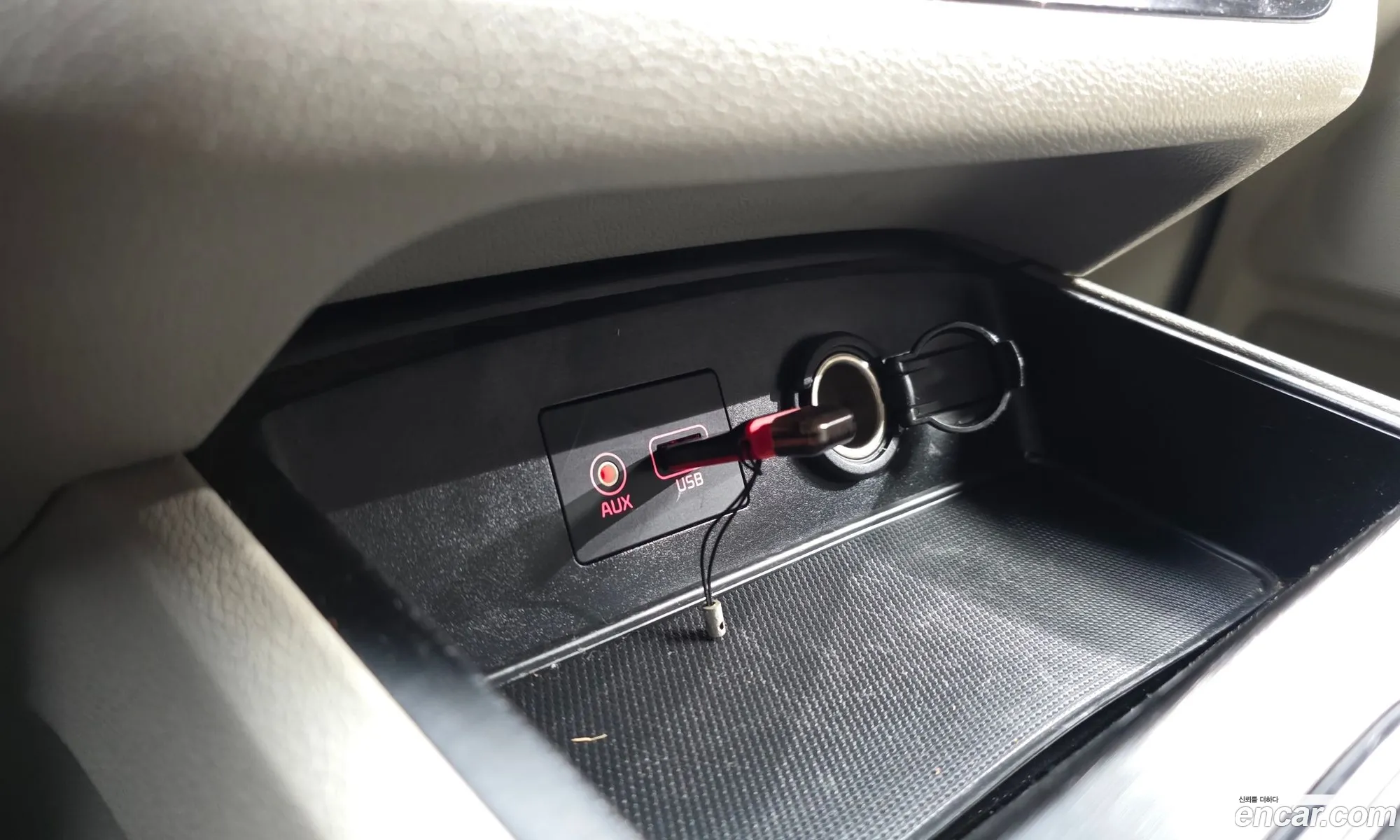 Kia Carnival 2019 KNAMB81ABLS628315 — 19
