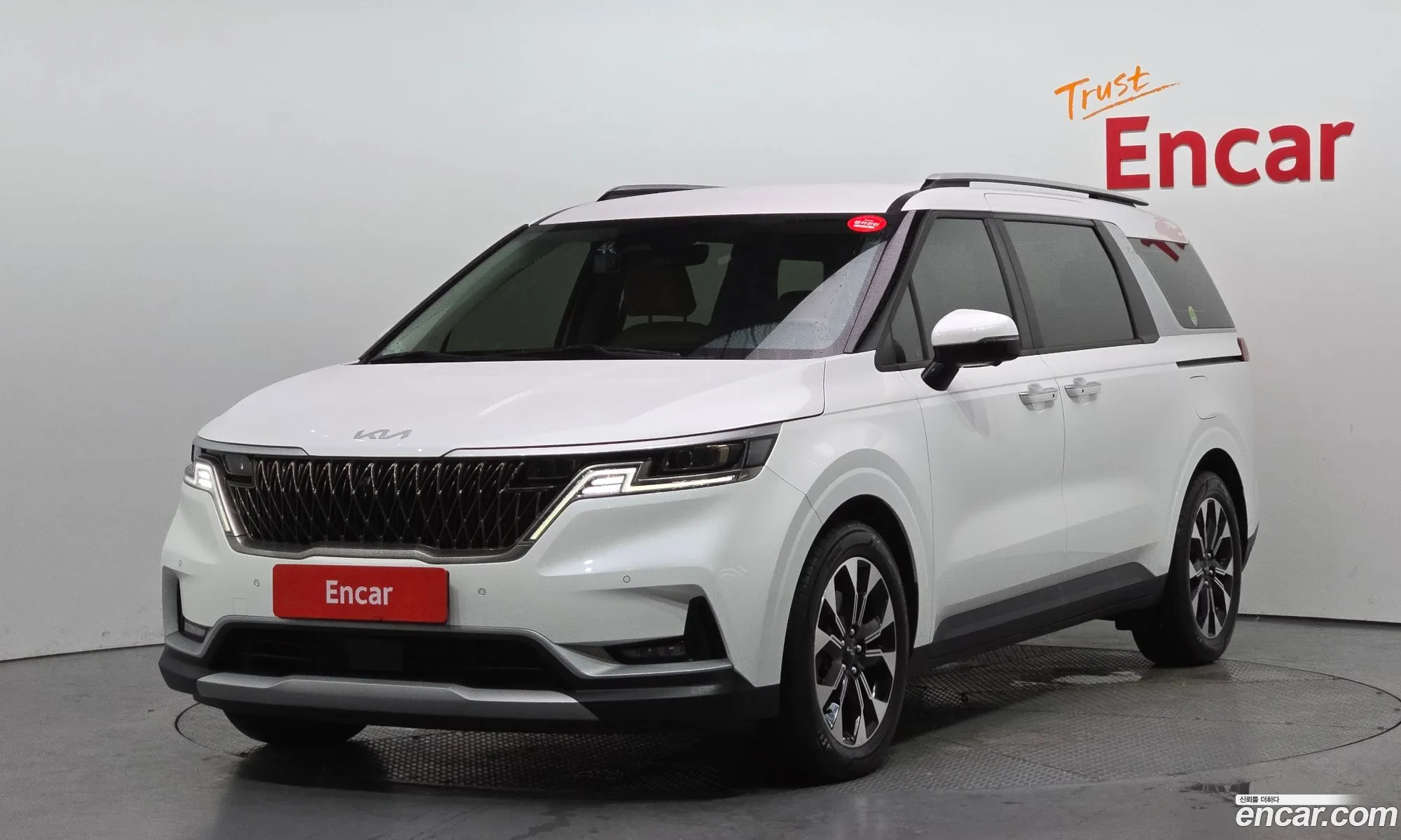 Kia Carnival 2022 — 25
