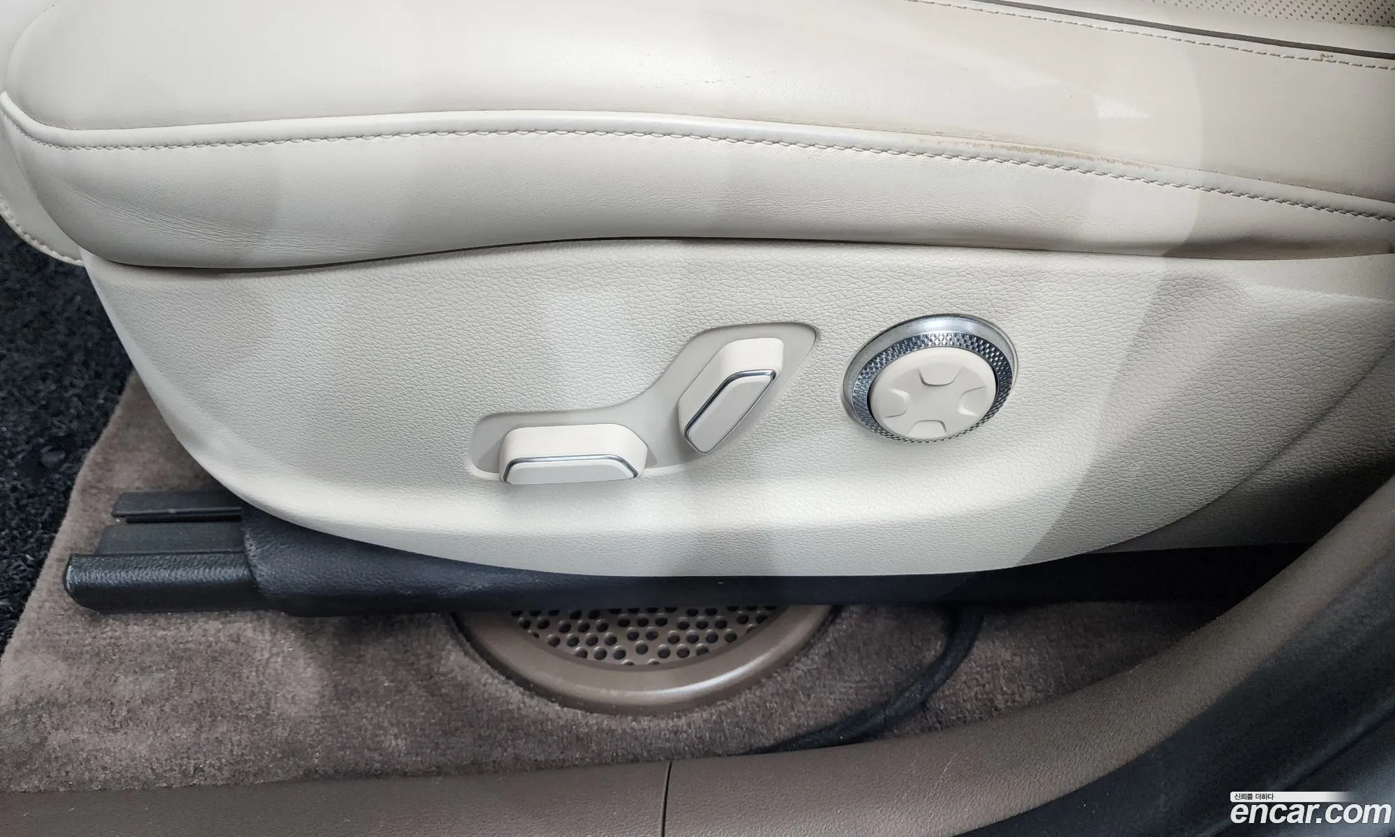 Genesis GV80 2022 KMTHA81BDNU105552 — 39