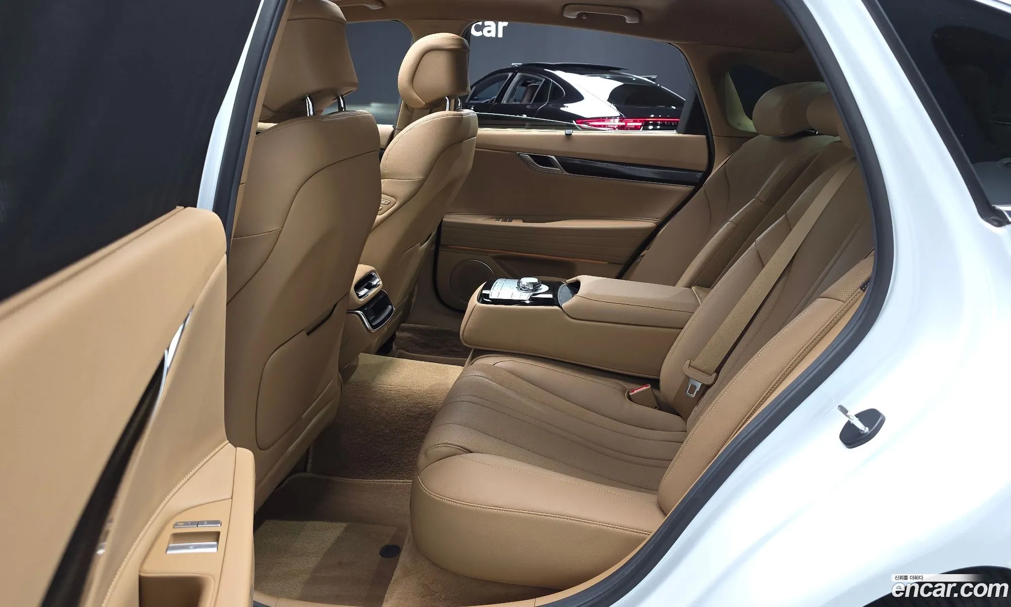 Genesis G80 2024 KMTGB41CDSU271028 — 8