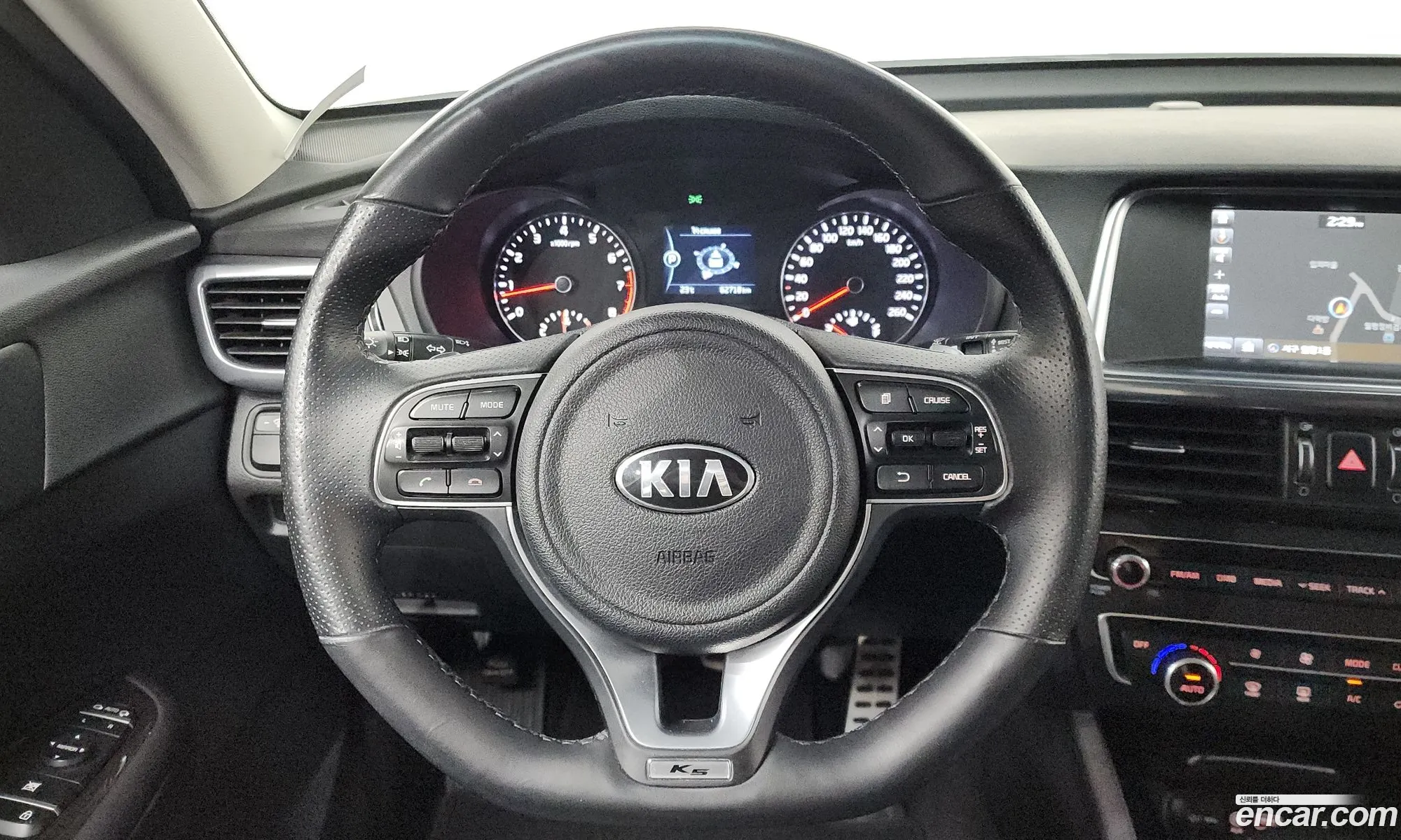 Kia K5 2016 KNAGX411BGA100260 — 5