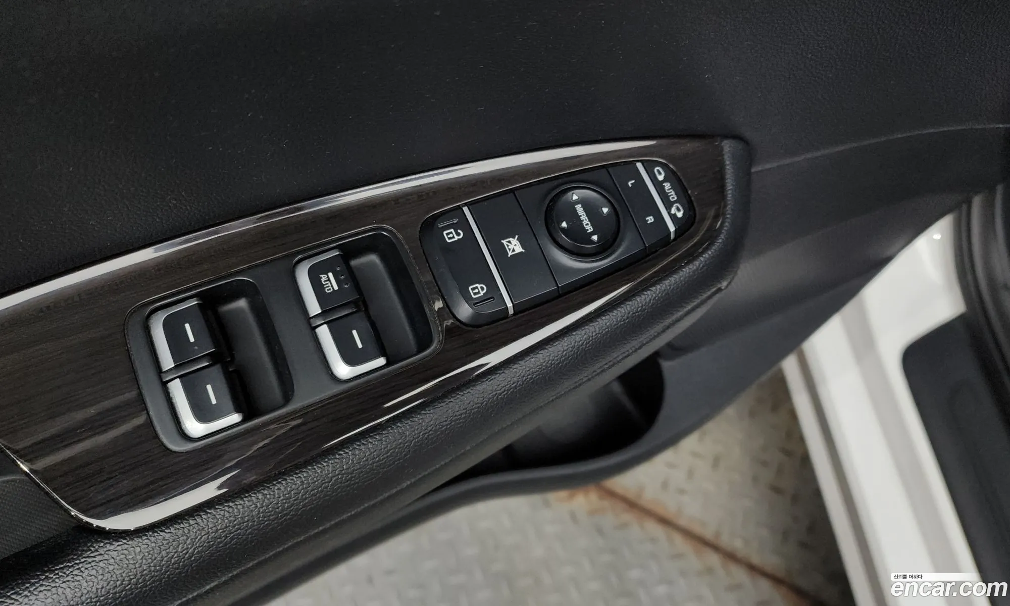 Kia K5 2016 KNAGX411BGA100260 — 12